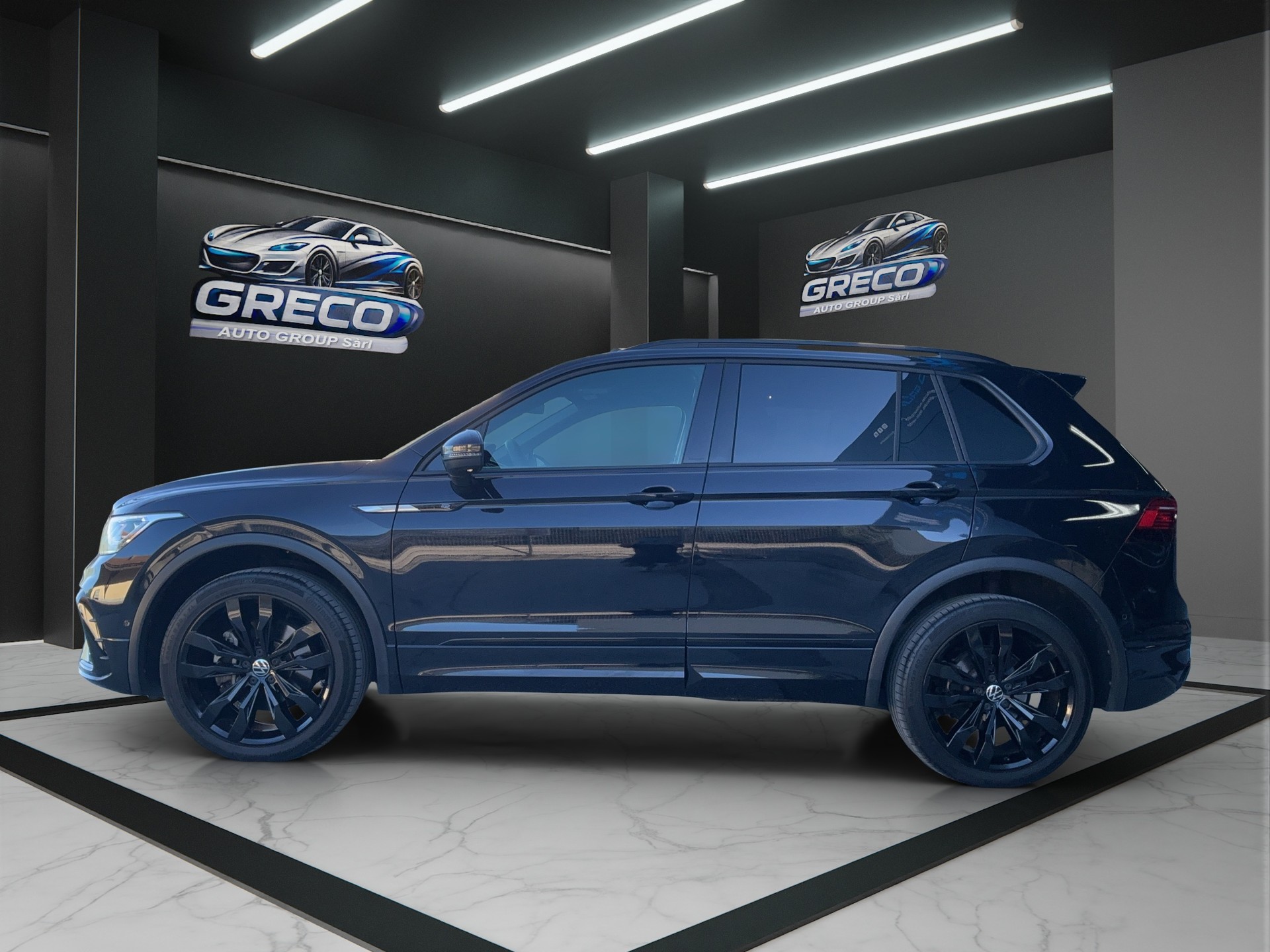 VW Tiguan 2.0TSI R-Line 4Motion DSG Black line-image-2