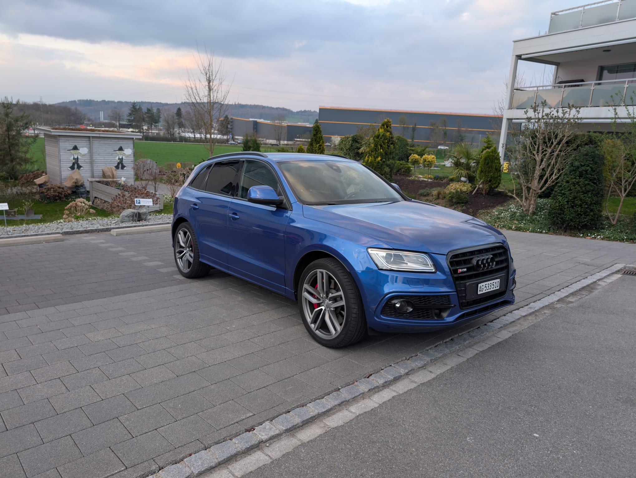 Car photo
