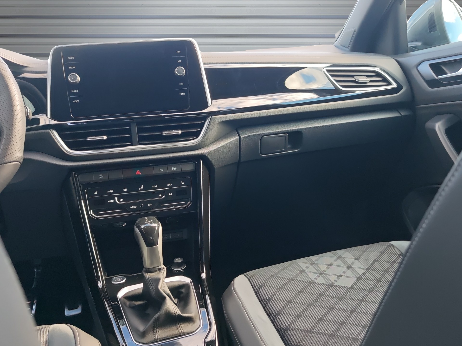 VW T-Roc 1.5 TSI EVO R-Line DSG-image-10