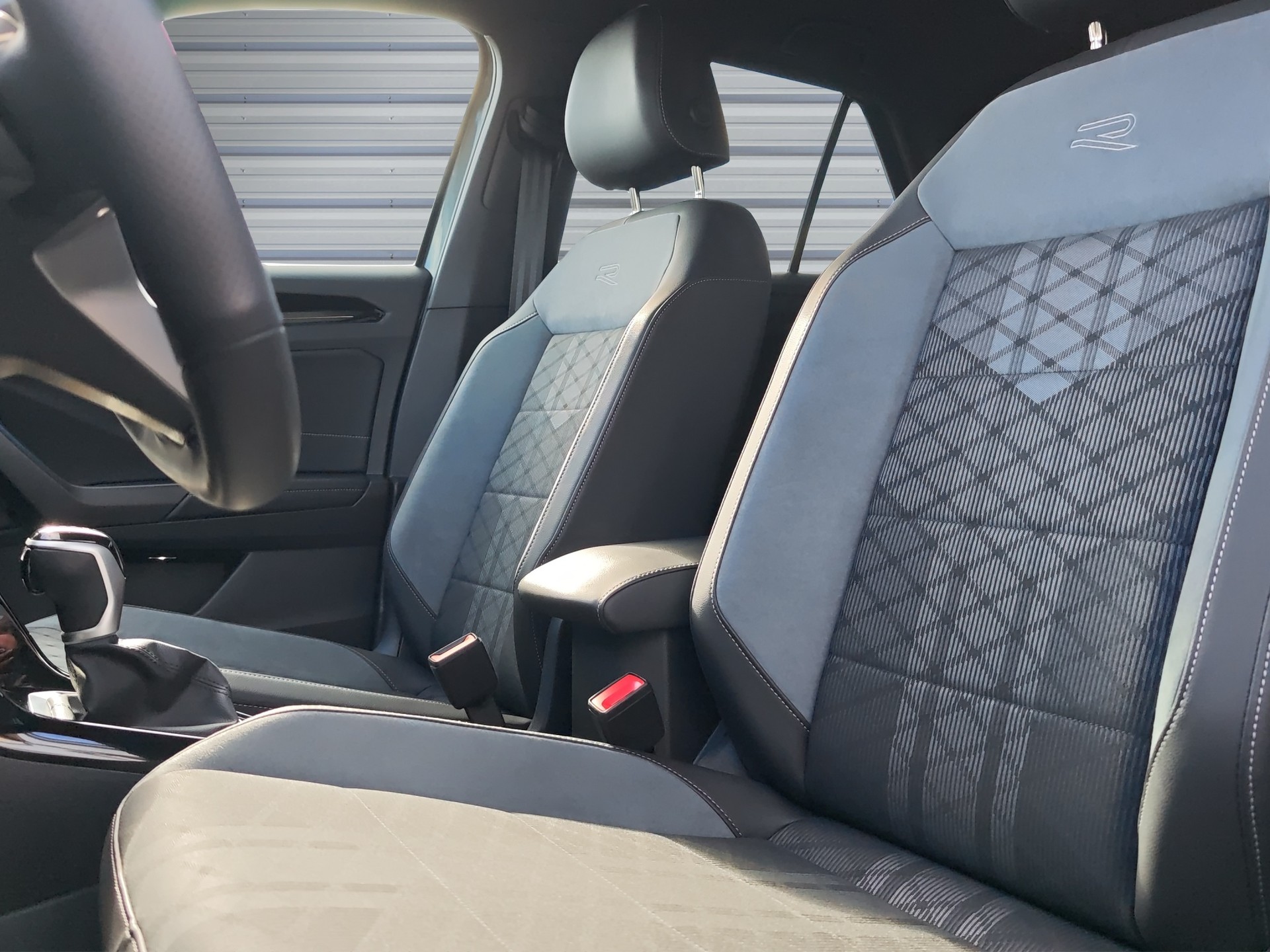 VW T-Roc 1.5 TSI EVO R-Line DSG-image-8