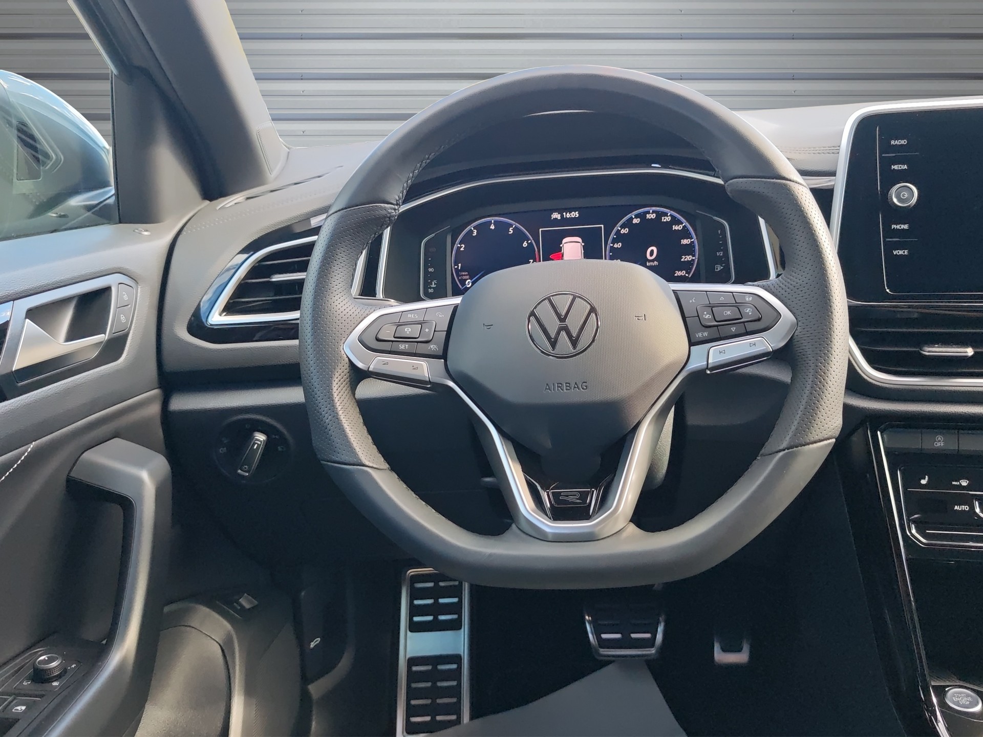 VW T-Roc 1.5 TSI EVO R-Line DSG-image-9