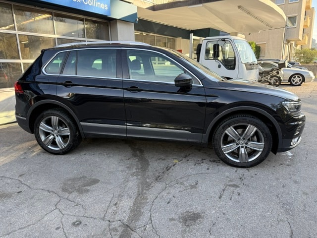 VW Tiguan 2.0 TDI SCR Comfortline 4Motion DSG-image-2