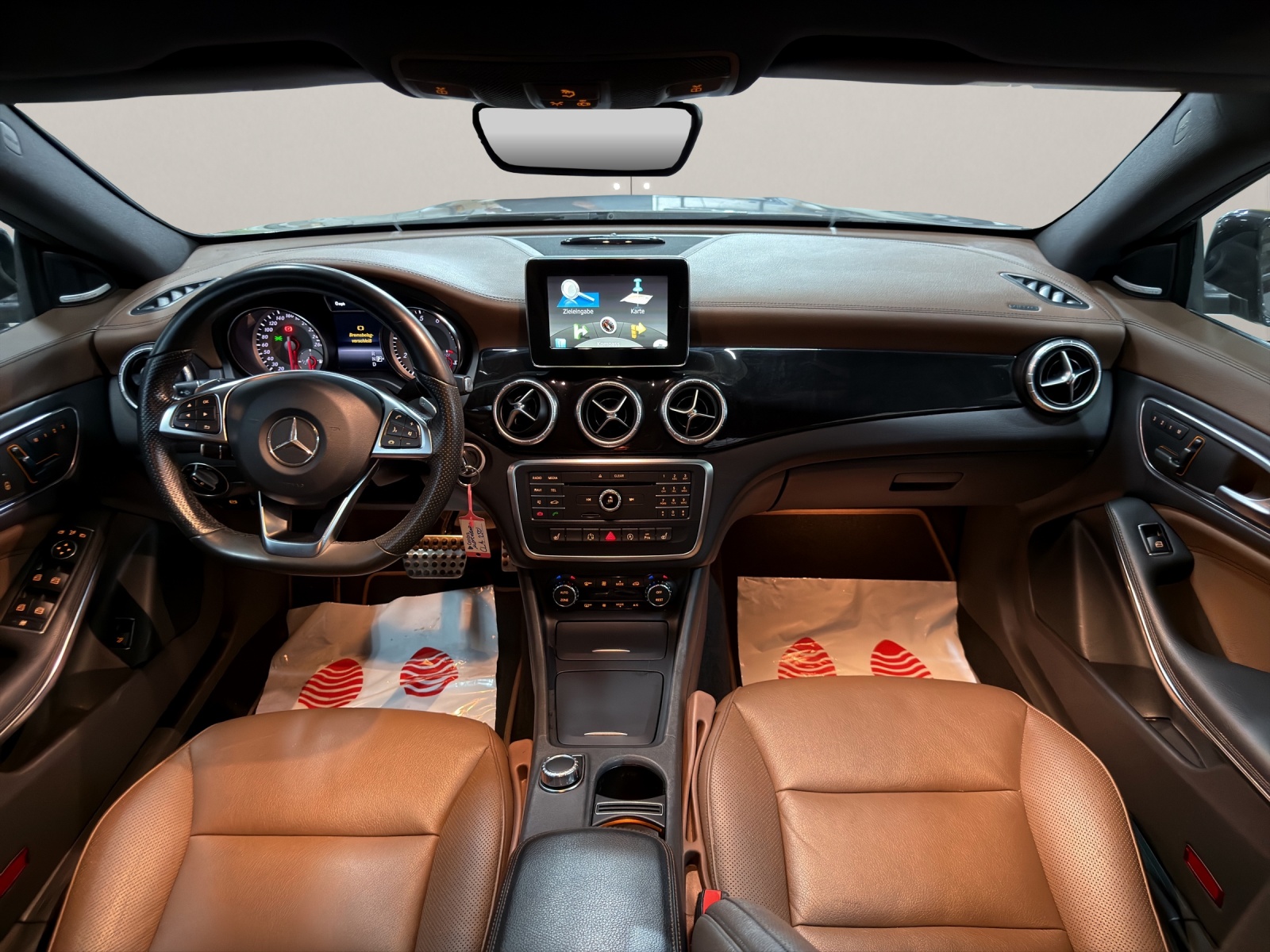 MERCEDES-BENZ CLA 250 7G-DCT 4Matic-image-11