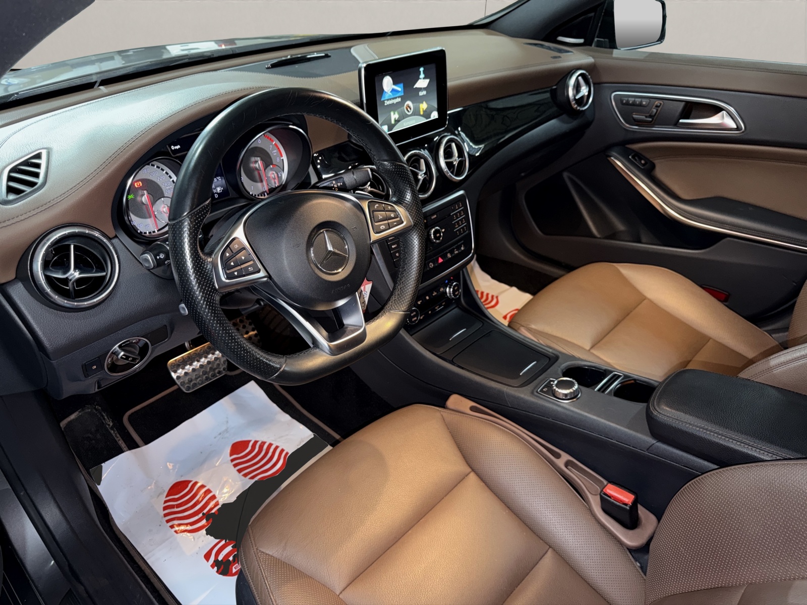 MERCEDES-BENZ CLA 250 7G-DCT 4Matic-image-9