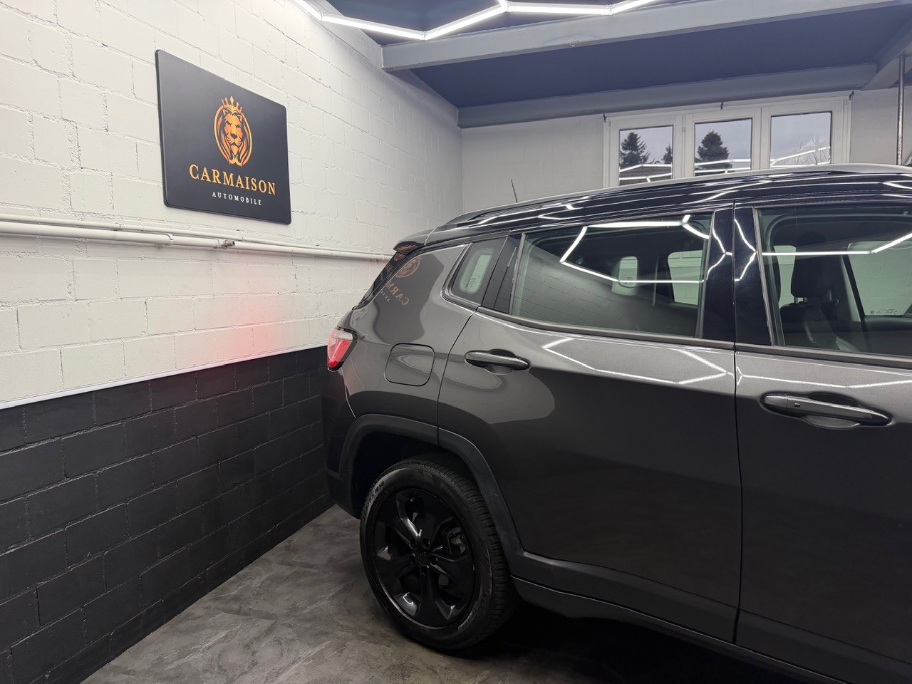 JEEP Compass 2.0CRD Limited AWD 9ATX | CH-Auto | Rückfahrkamera | Dachreling | DAB-Radio-image-4