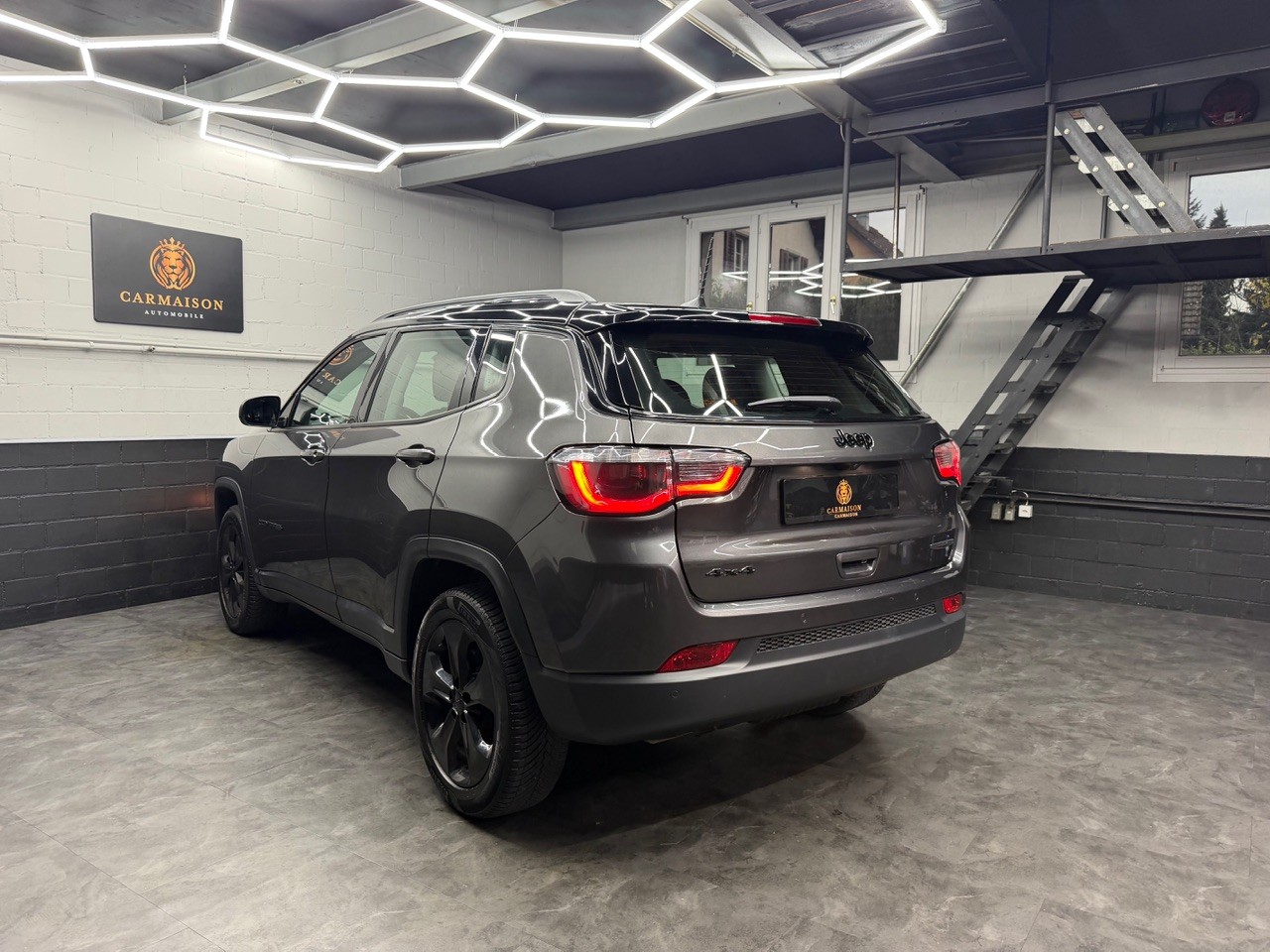 JEEP Compass 2.0CRD Limited AWD 9ATX | CH-Auto | Rückfahrkamera | Dachreling | DAB-Radio-image-5