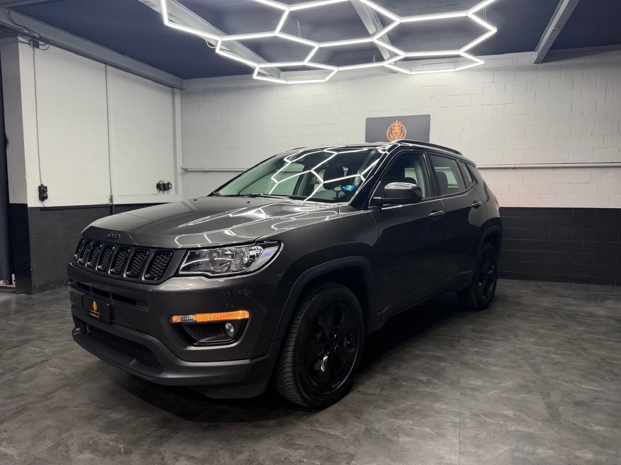 JEEP Compass 2.0CRD Limited AWD 9ATX | CH-Auto | Rückfahrkamera | Dachreling | DAB-Radio-image-2