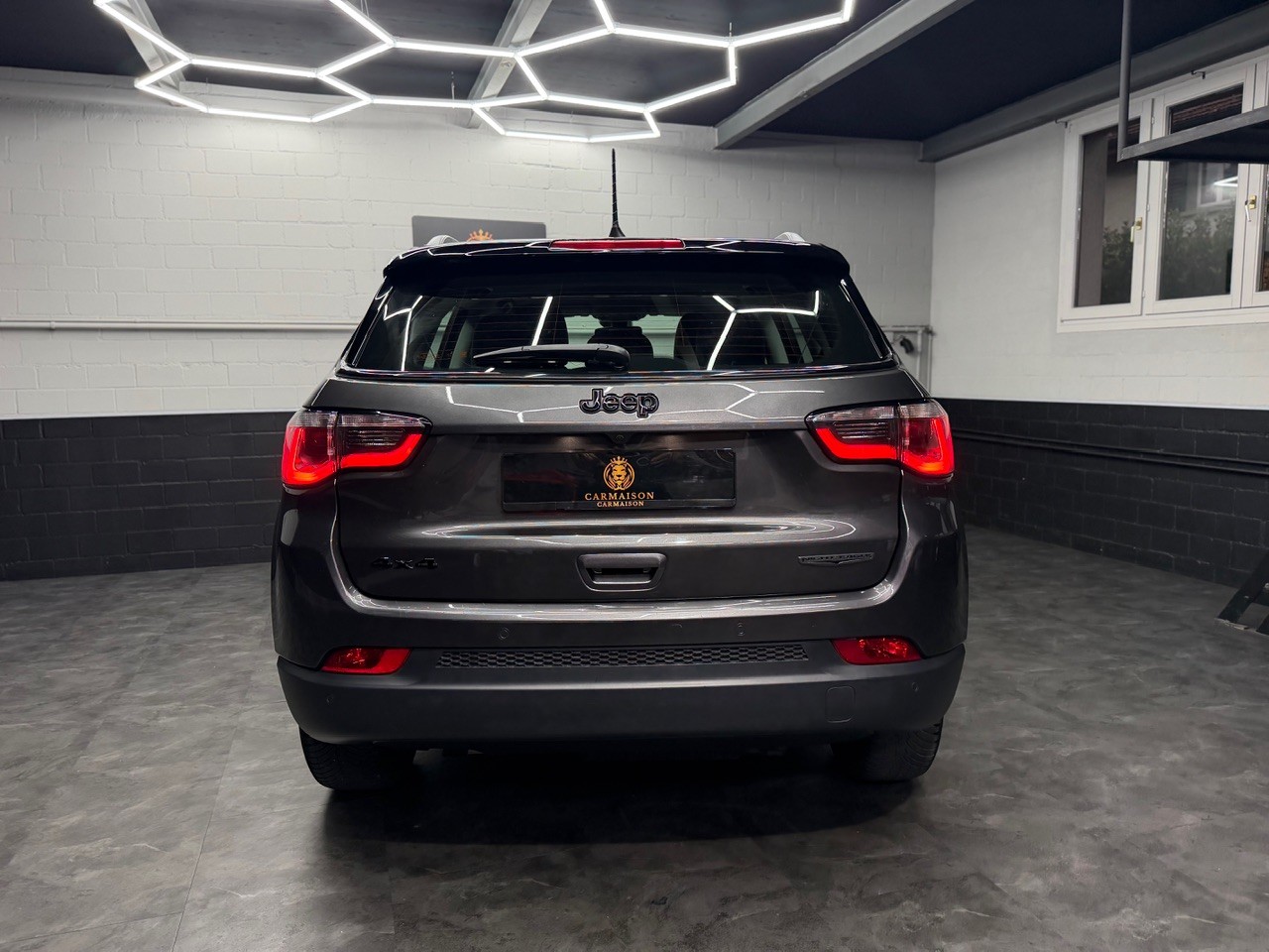 JEEP Compass 2.0CRD Limited AWD 9ATX | CH-Auto | Rückfahrkamera | Dachreling | DAB-Radio-image-6
