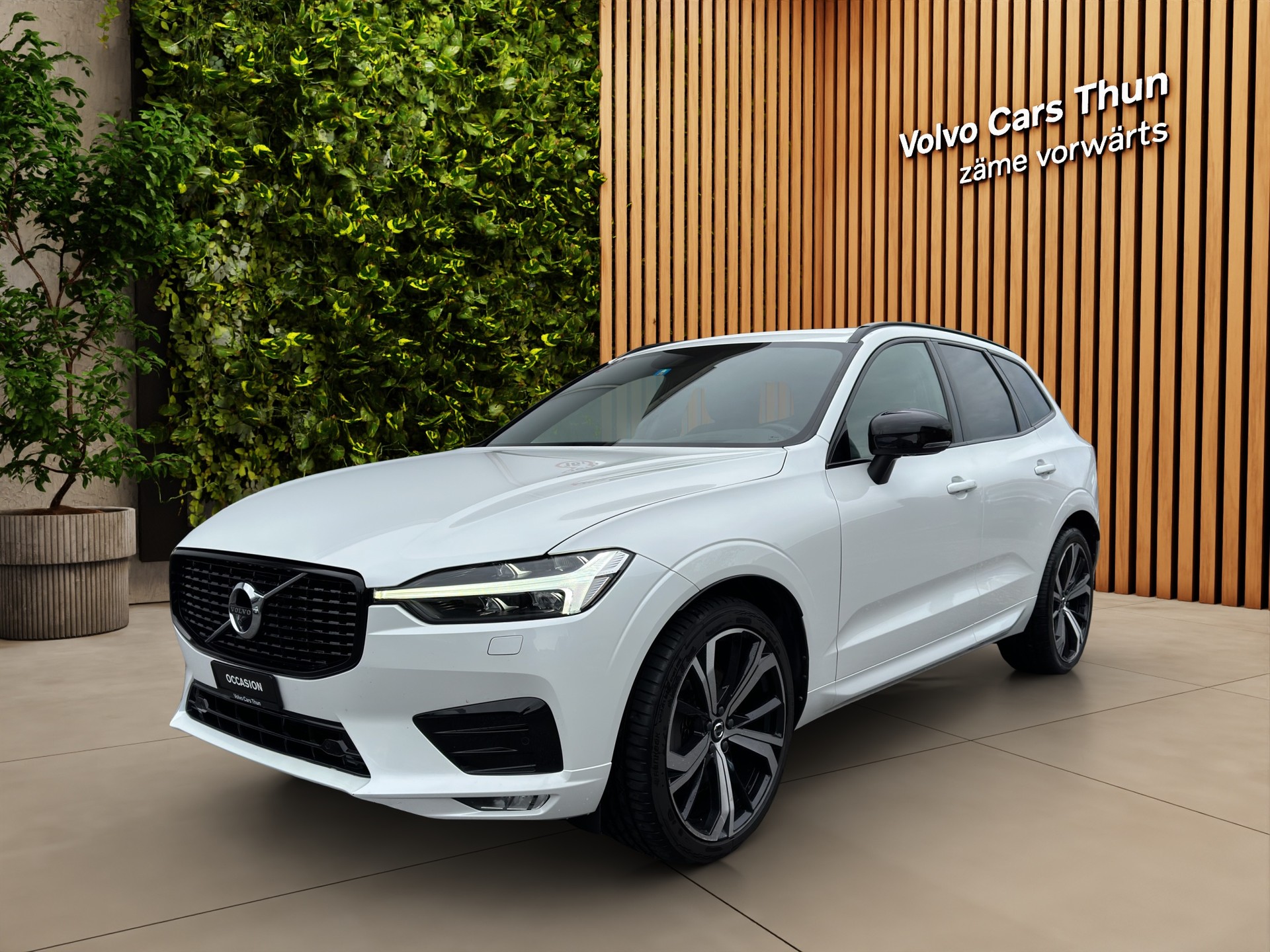 VOLVO XC60 2.0 B6 MH R-Design AWD