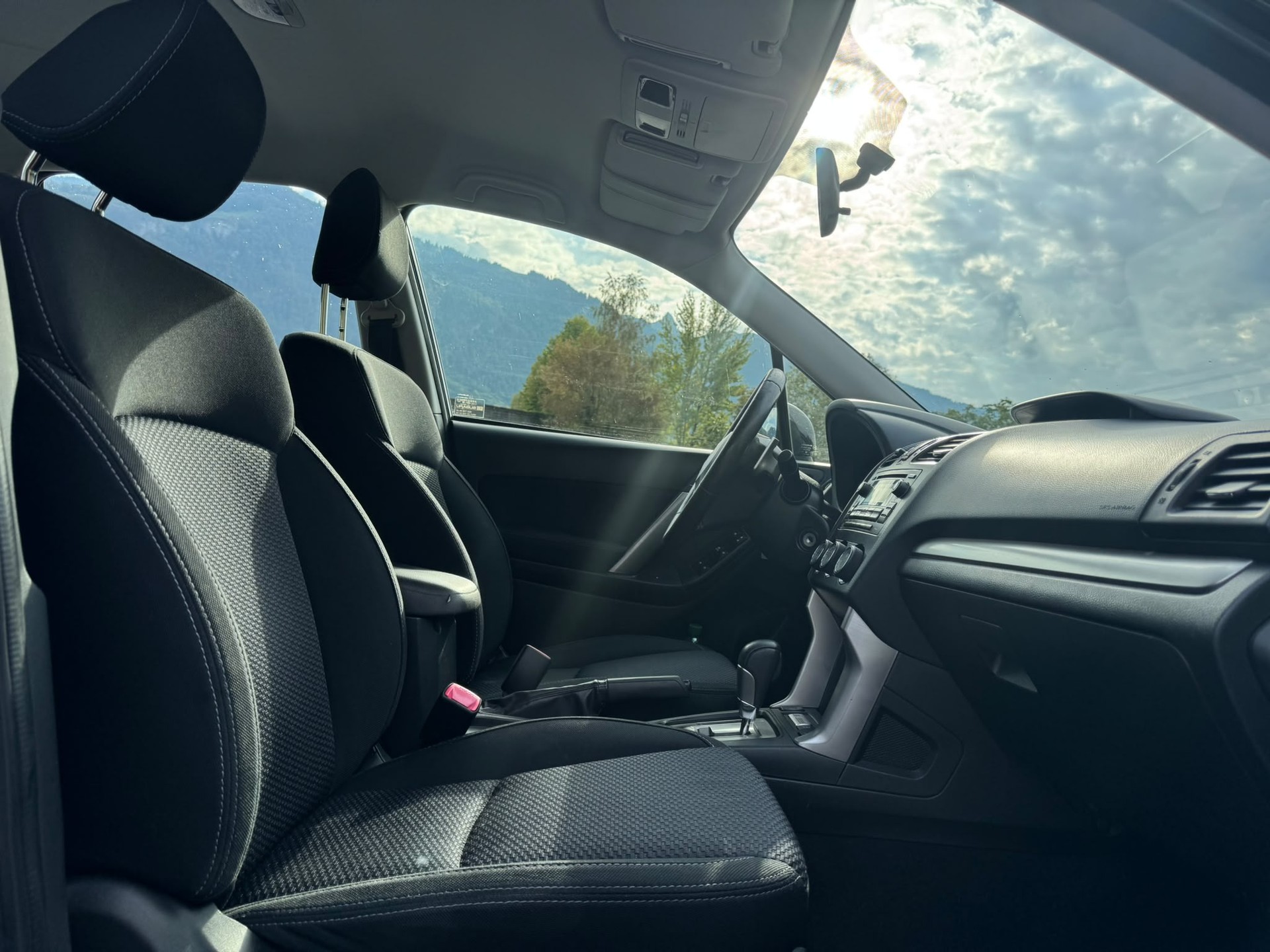 SUBARU Forester 2.0i Advantage Lineartronic-image-11