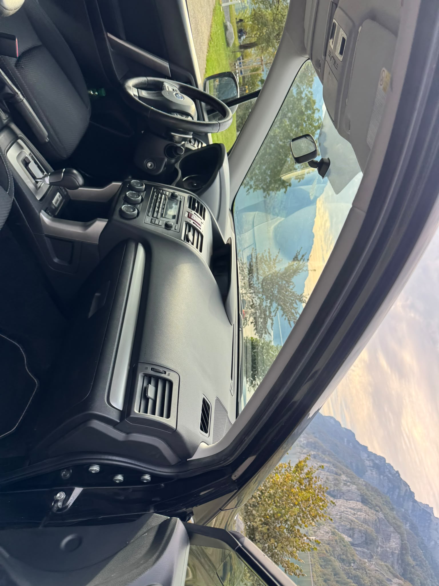 SUBARU Forester 2.0i Advantage Lineartronic-image-12