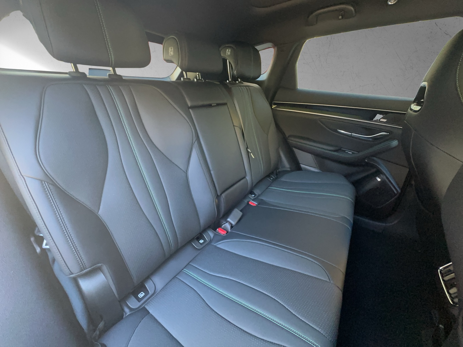 BYD Seal U DM-i Design AWD-image-13
