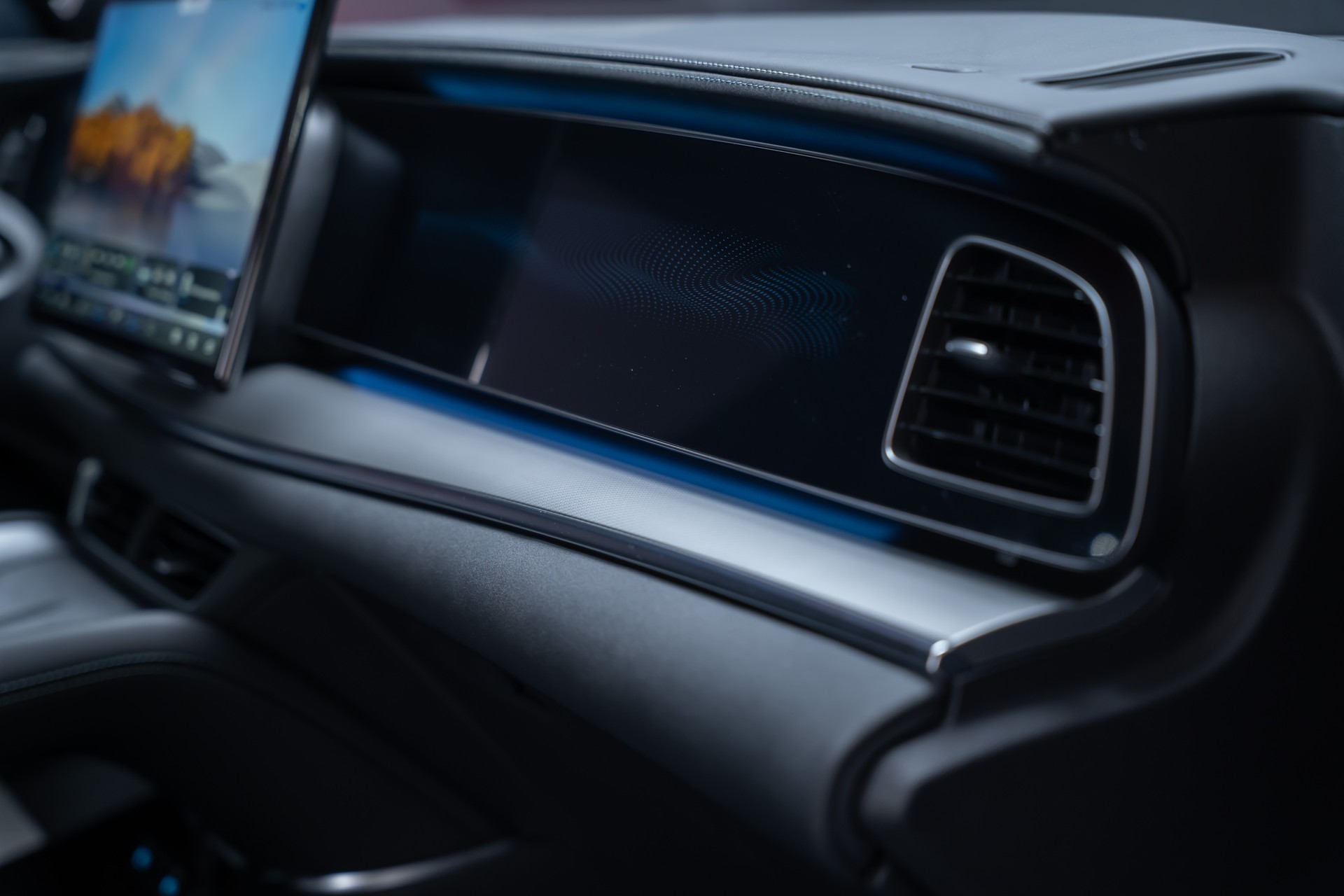 BYD Sealion 7 91,3 kWh Excellence AWD / Panoramadach / Head-Up Display / Sitzheizung & Lüftung-image-40