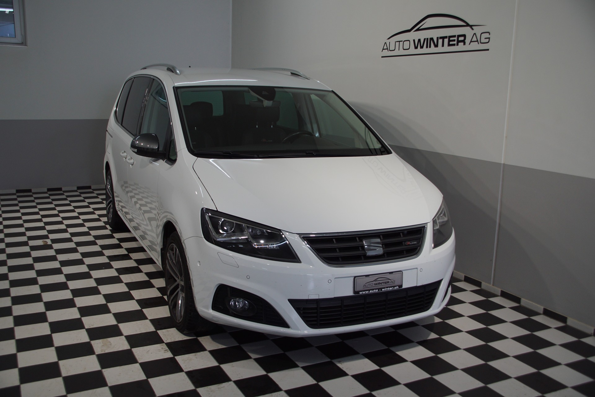 SEAT Alhambra 2.0 TDI FR Line 4Drive !!AHK!! 7-Sitze-image-4