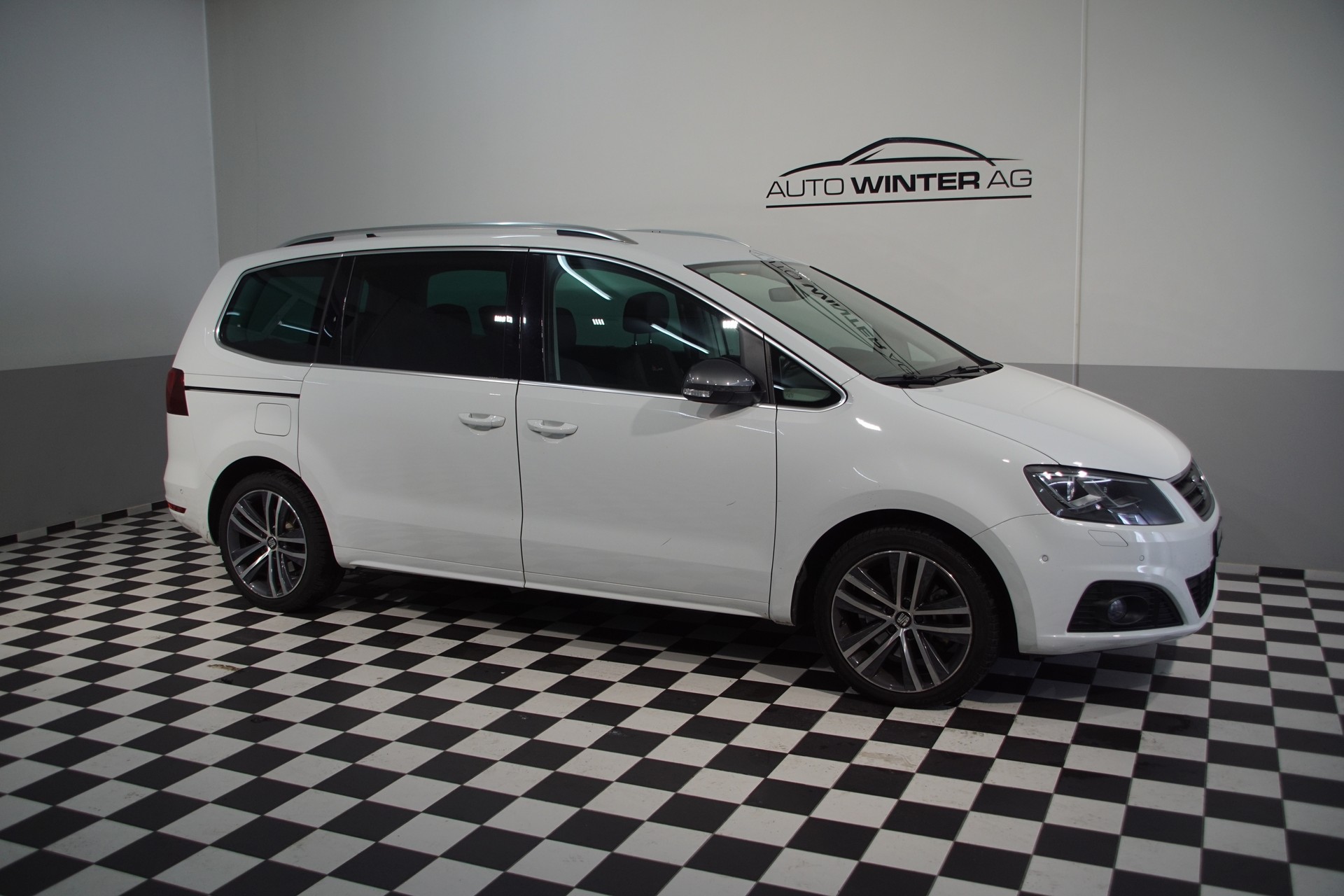SEAT Alhambra 2.0 TDI FR Line 4Drive !!AHK!! 7-Sitze-image-5