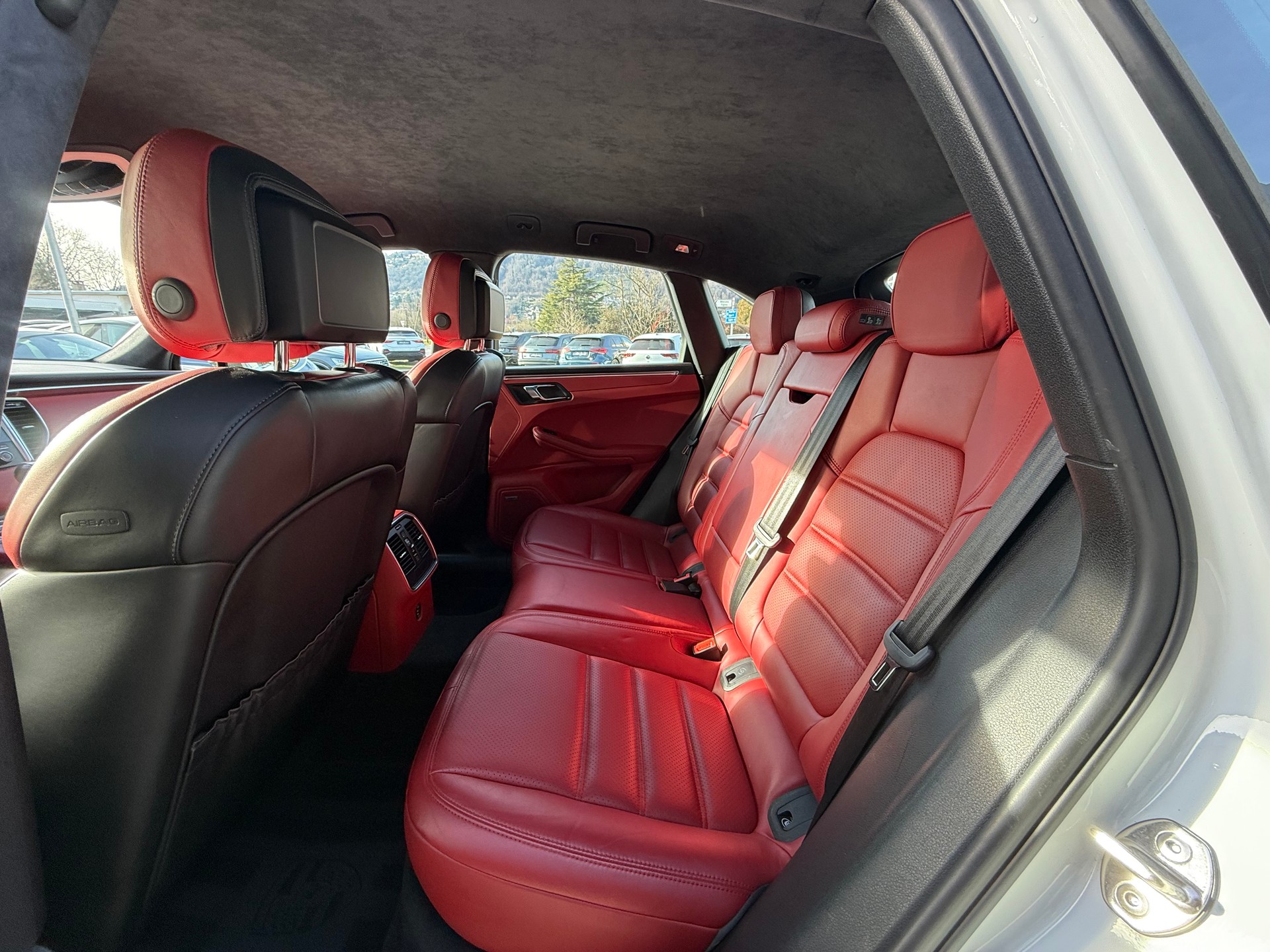 PORSCHE Macan Turbo PDK-image-16
