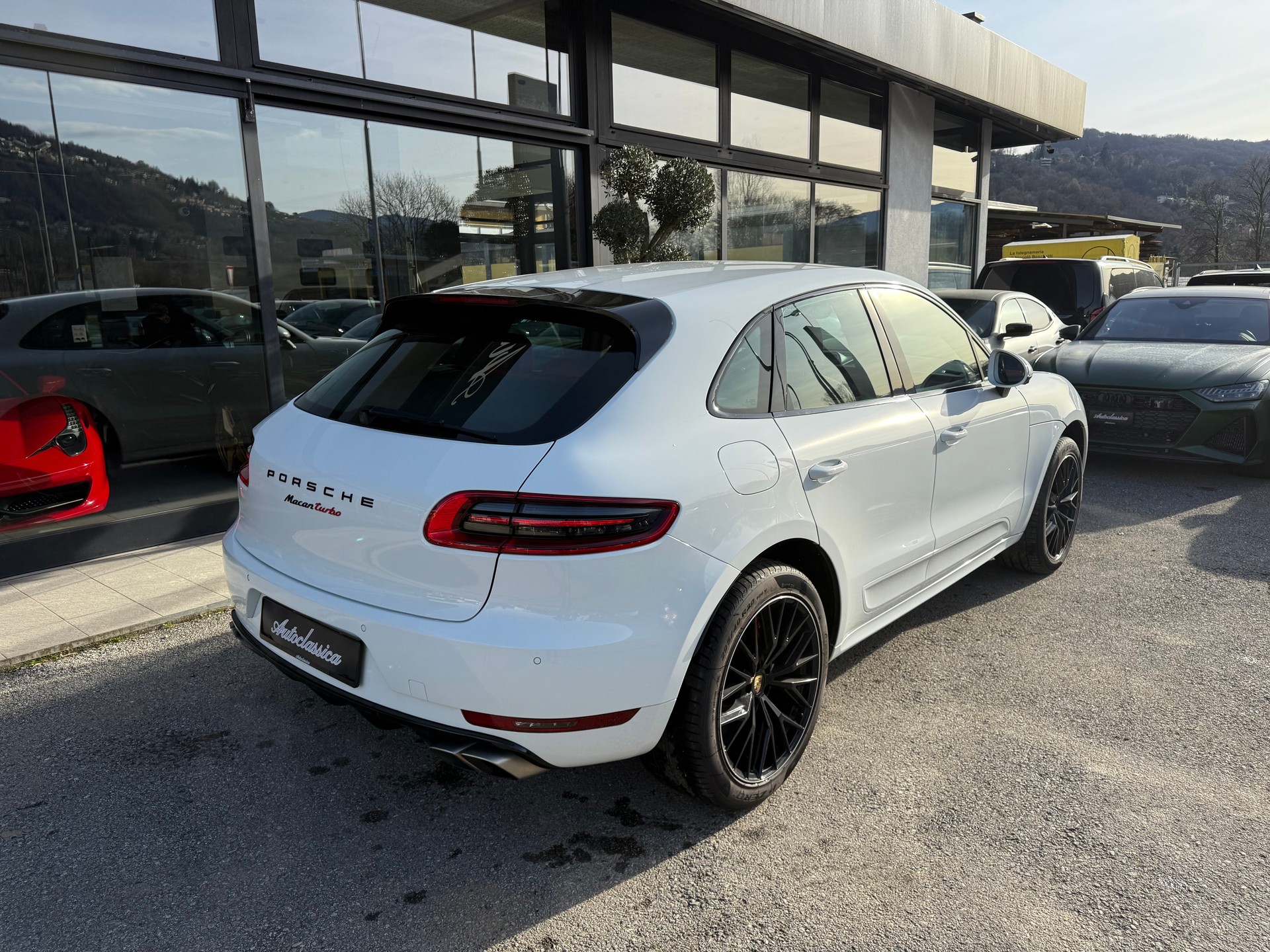 PORSCHE Macan Turbo PDK-image-7
