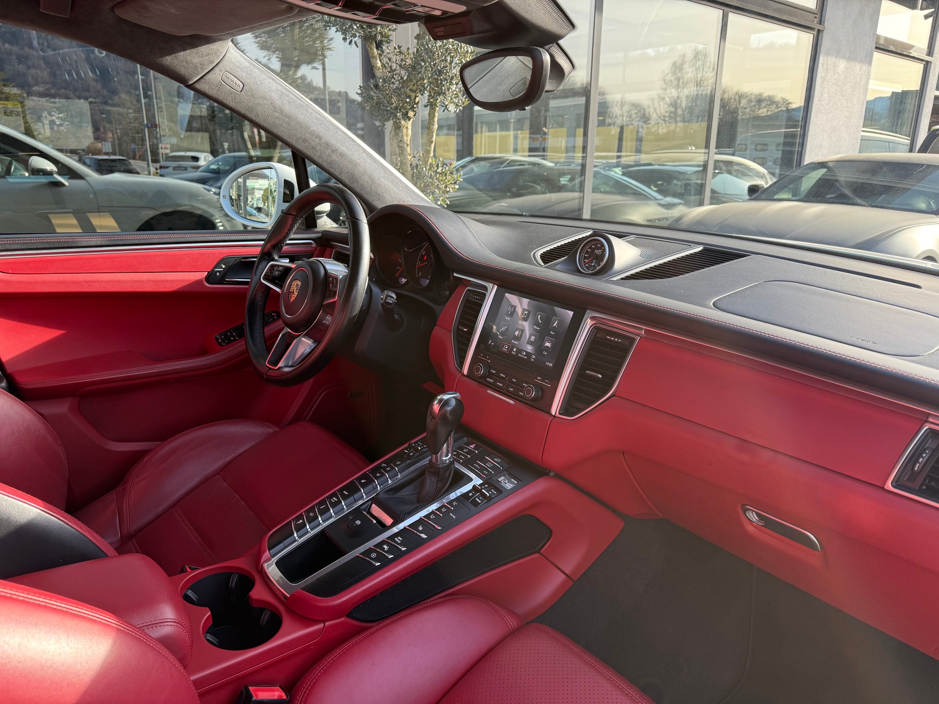 PORSCHE Macan Turbo PDK-image-12