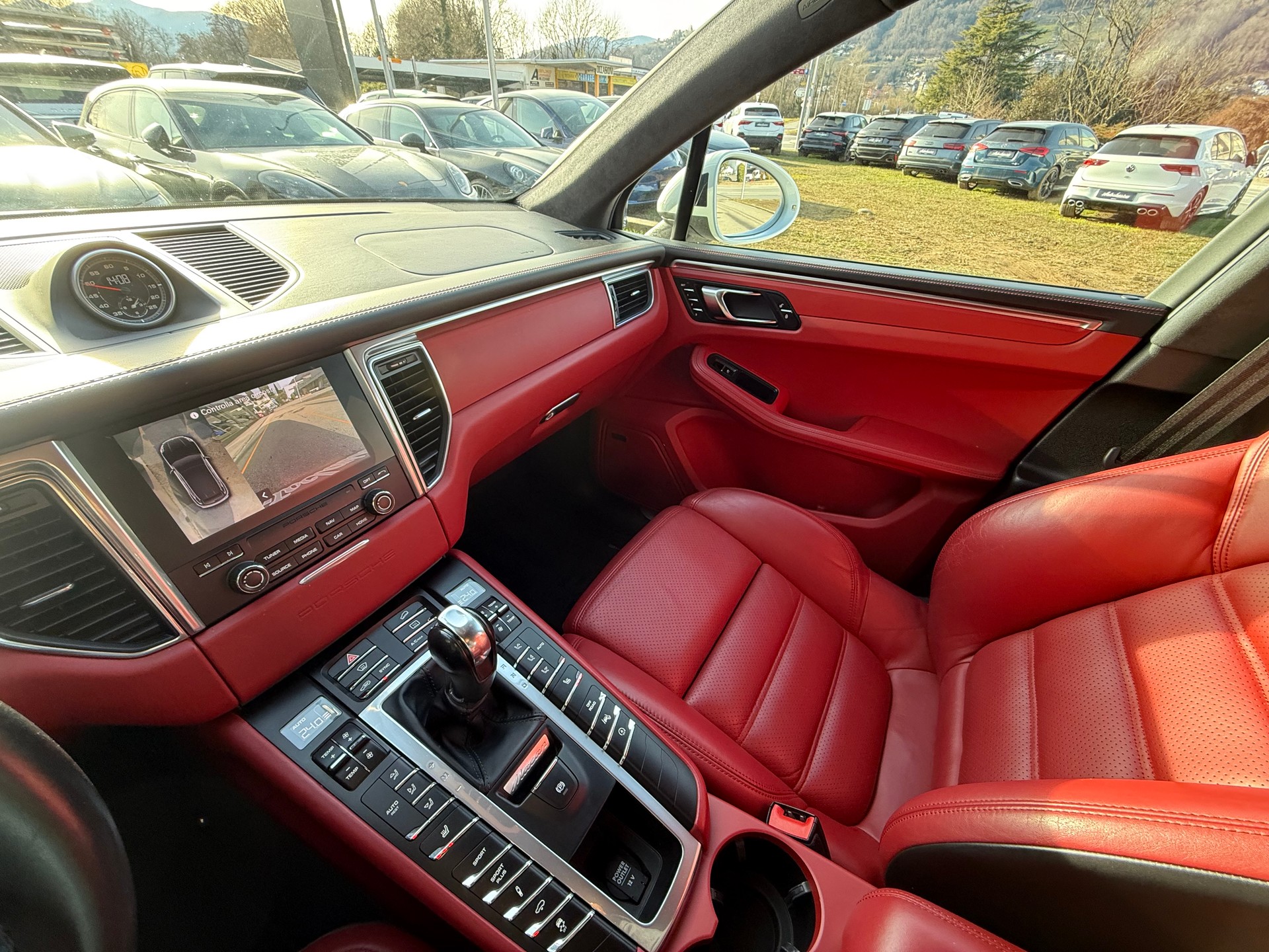 PORSCHE Macan Turbo PDK-image-15