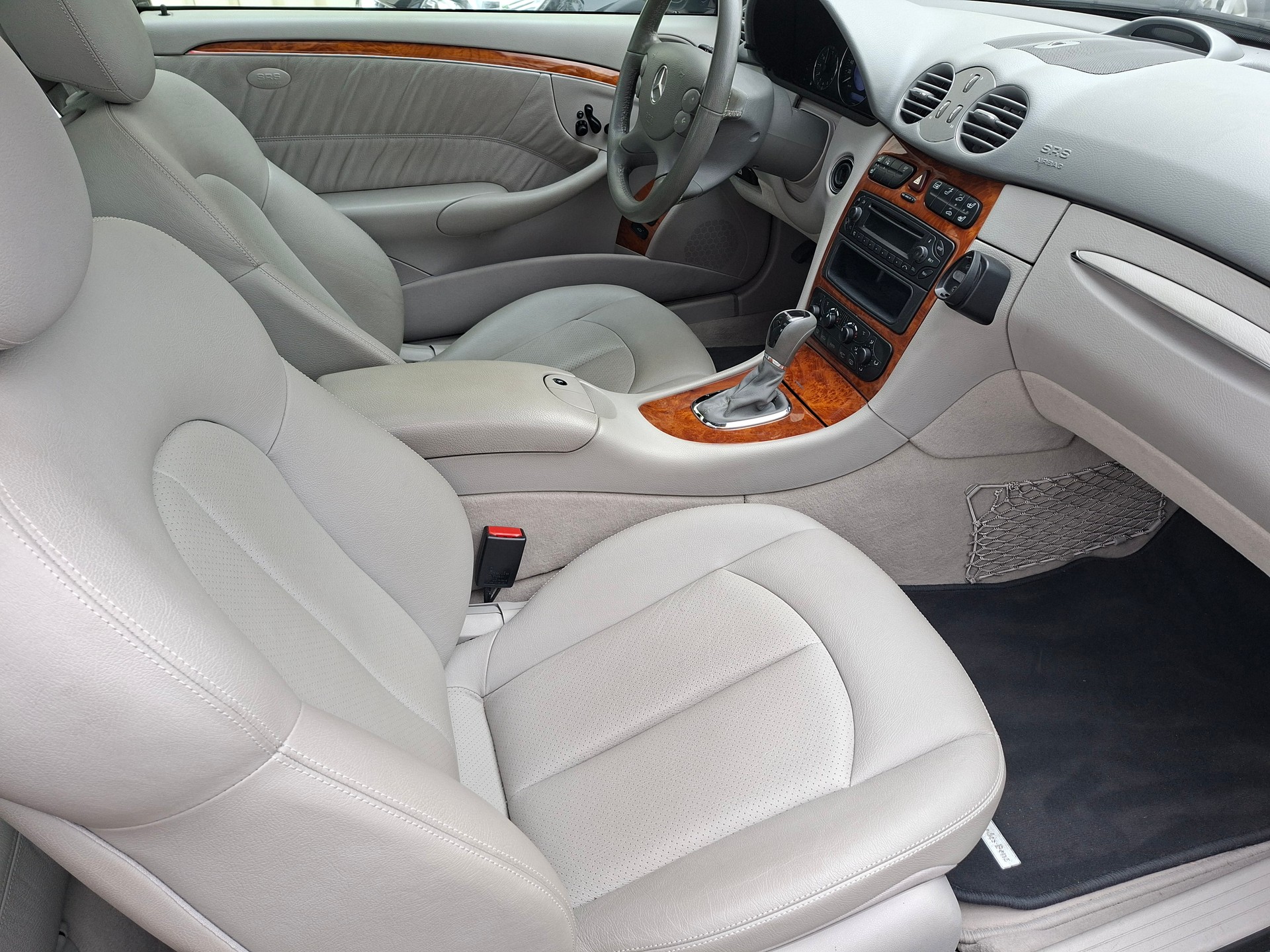 MERCEDES-BENZ CLK 320 Elégance Automatic-image-7