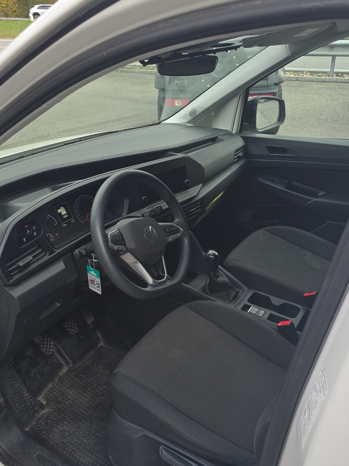 VW Caddy Cargo 2.0TDI 4Motion-image-7