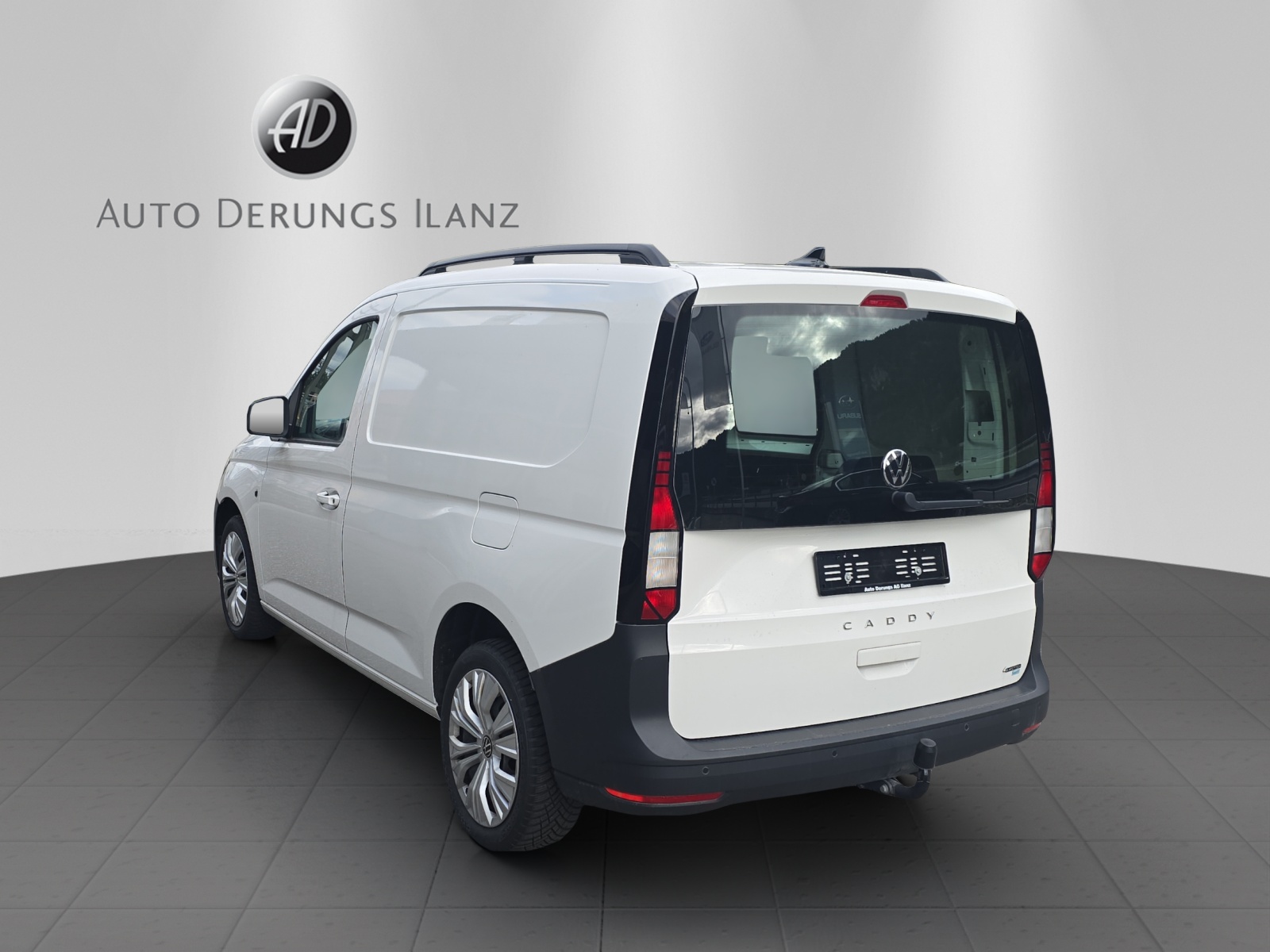 VW Caddy Cargo 2.0TDI 4Motion-image-3