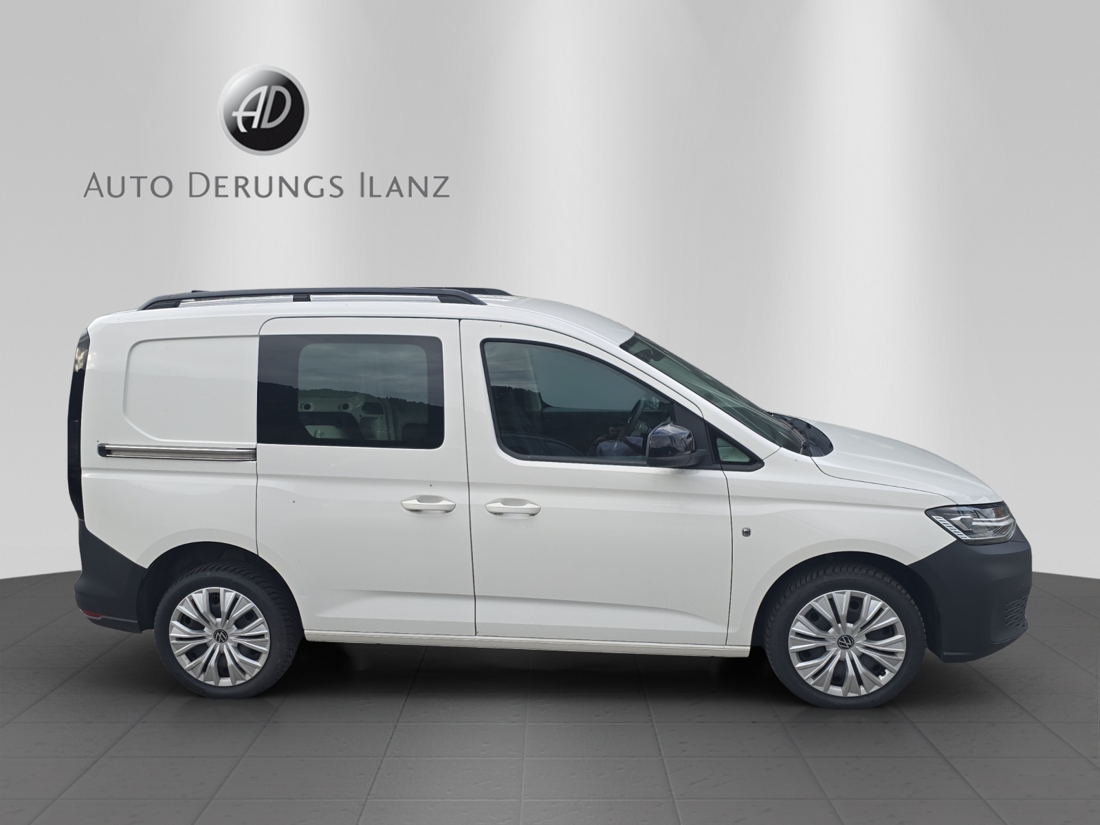 VW Caddy Cargo 2.0TDI 4Motion-image-5