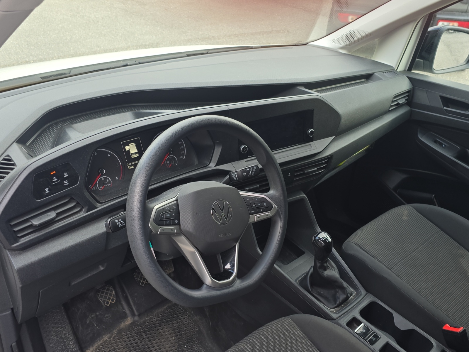 VW Caddy Cargo 2.0TDI 4Motion-image-9
