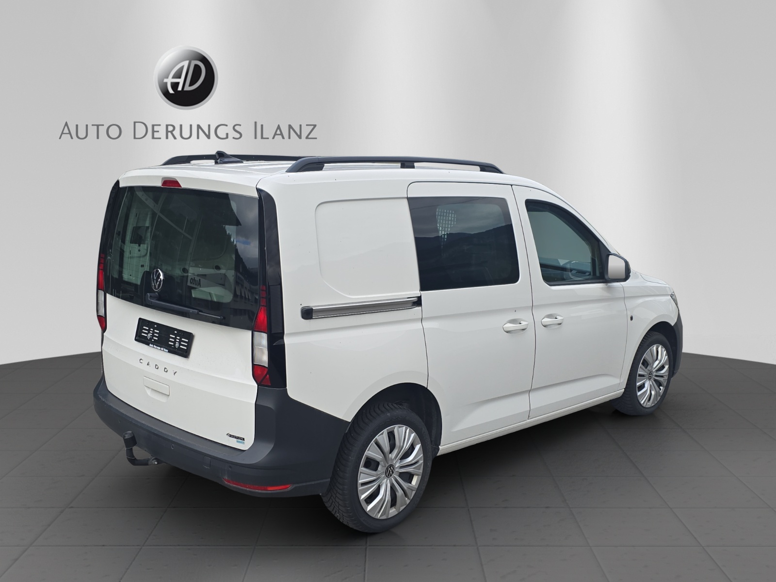 VW Caddy Cargo 2.0TDI 4Motion-image-4