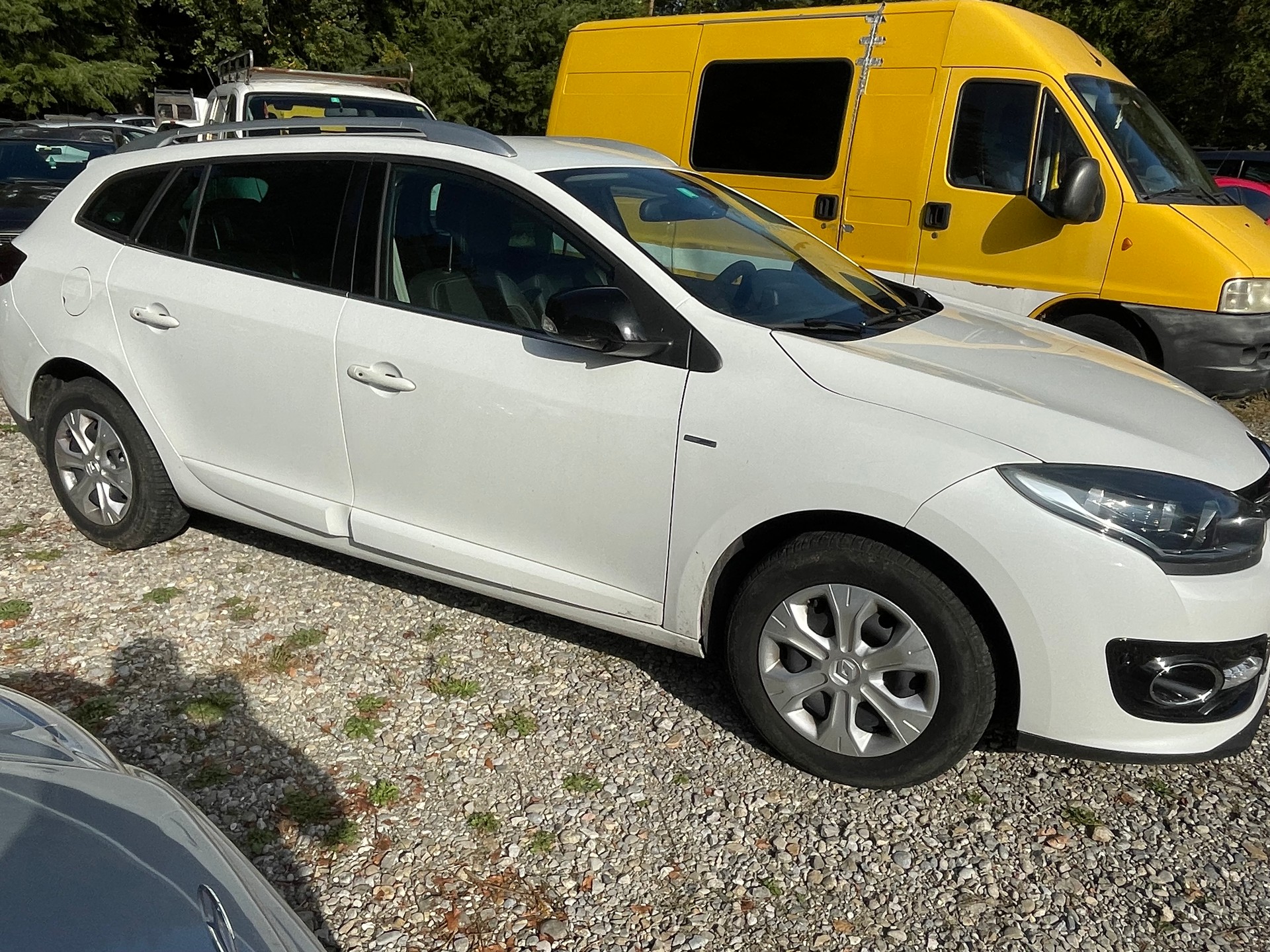 RENAULT Mégane Grandtour 1.2 16V Turbo Bose EDC-image-5