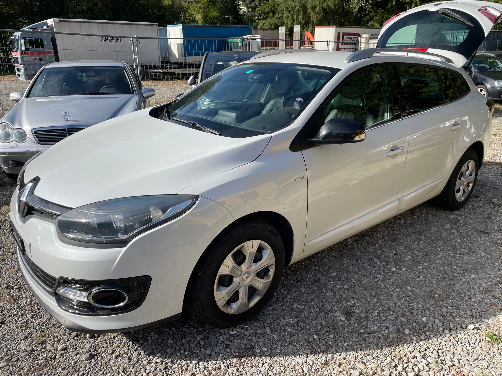 RENAULT Mégane Grandtour 1.2 16V Turbo Bose EDC-image-1