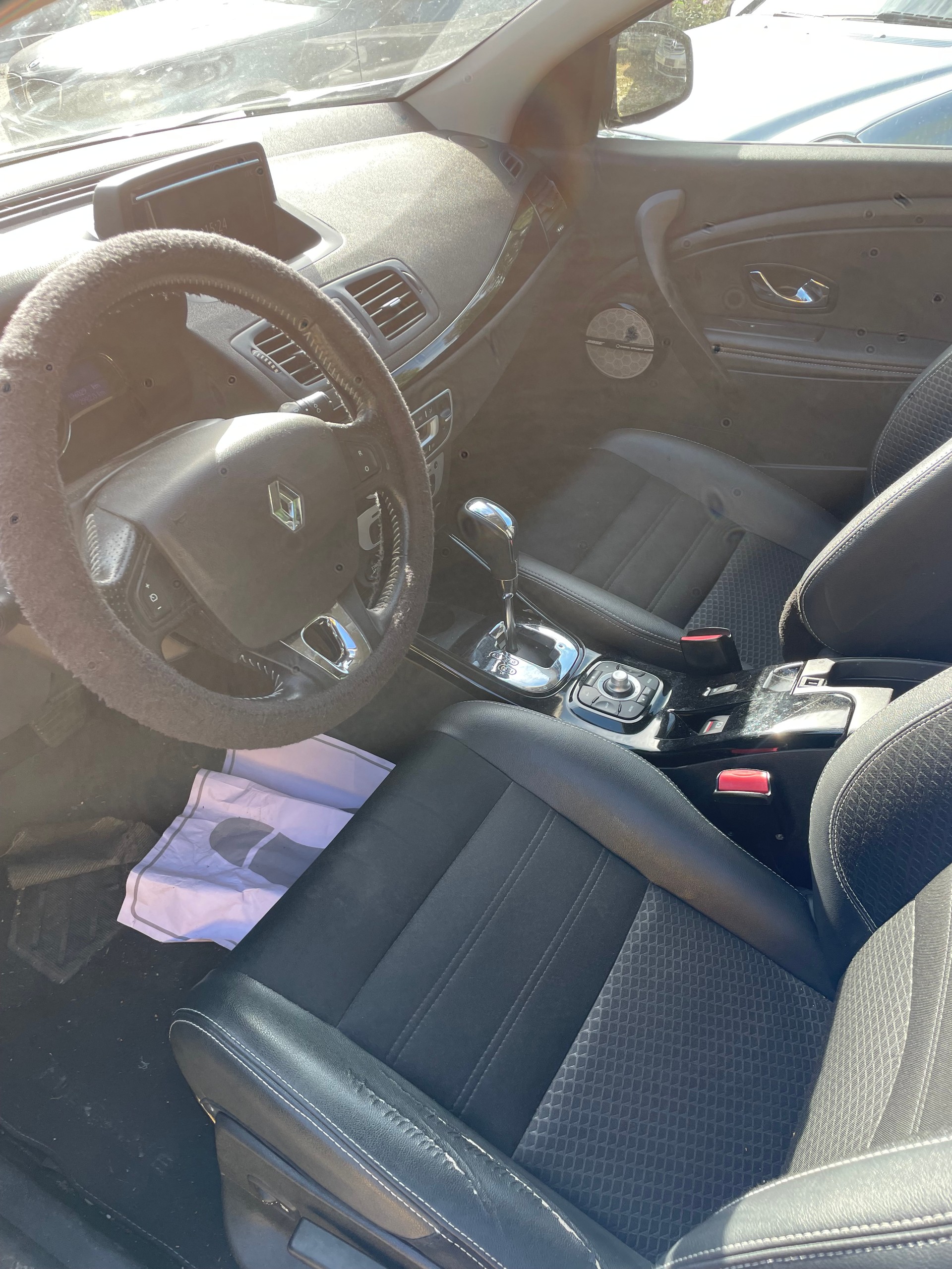 RENAULT Mégane Grandtour 1.2 16V Turbo Bose EDC-image-8