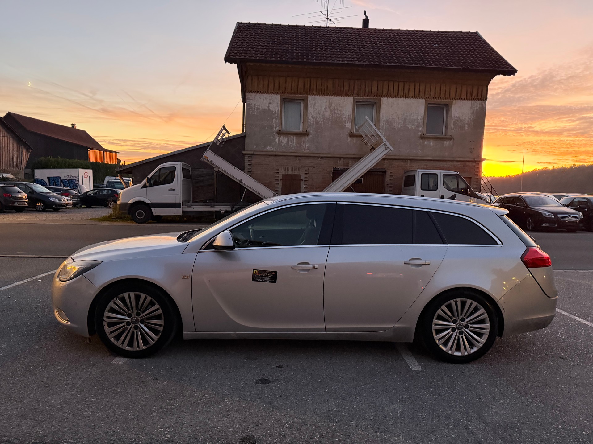 OPEL Insignia Sports Tourer 2.0 Turbo Cosmo Automatic-image-2