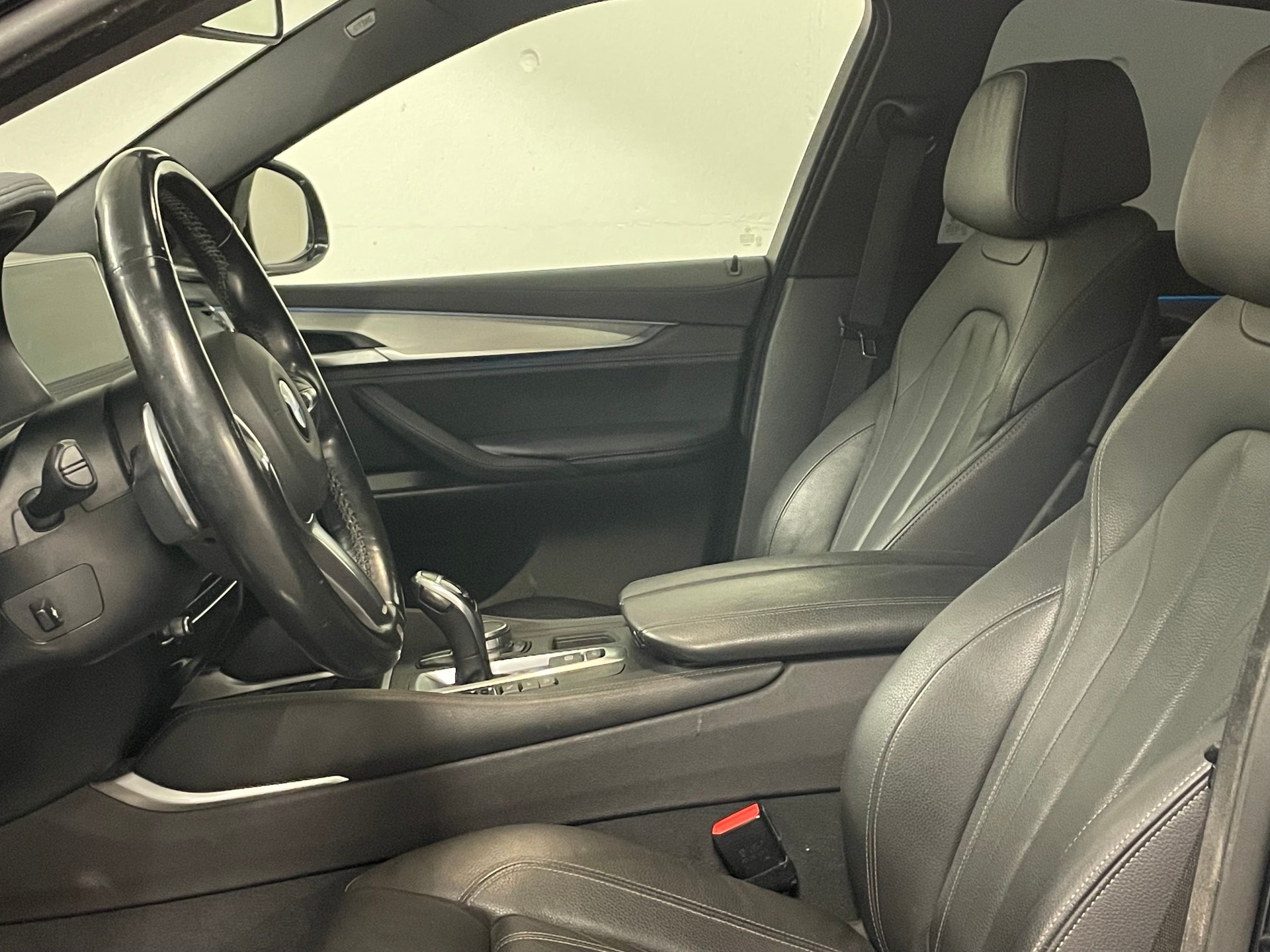 BMW X6 xDrive 30d M-SPORT-image-11