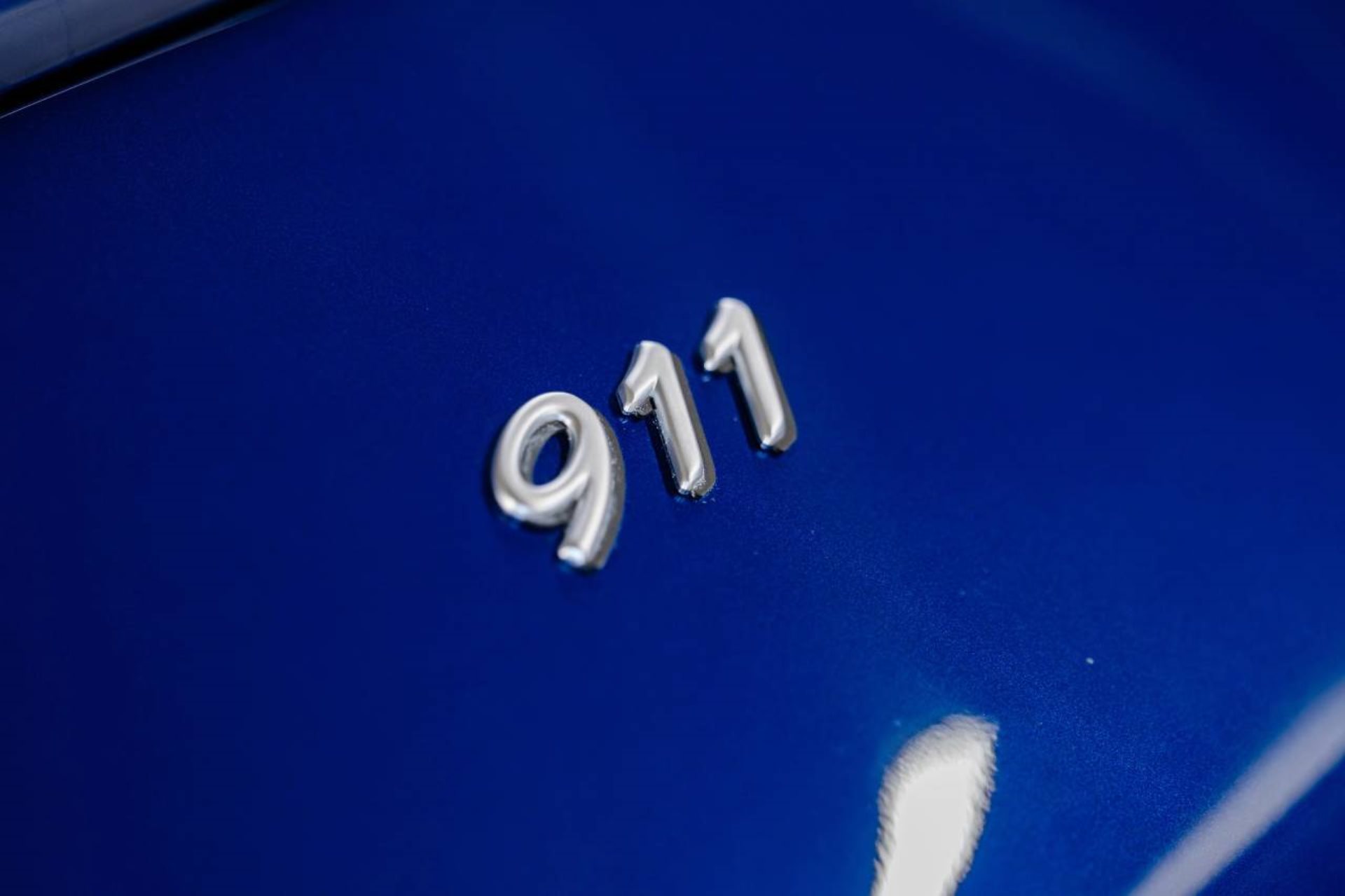 PORSCHE 911 Carrera 2 Coupé-image-20