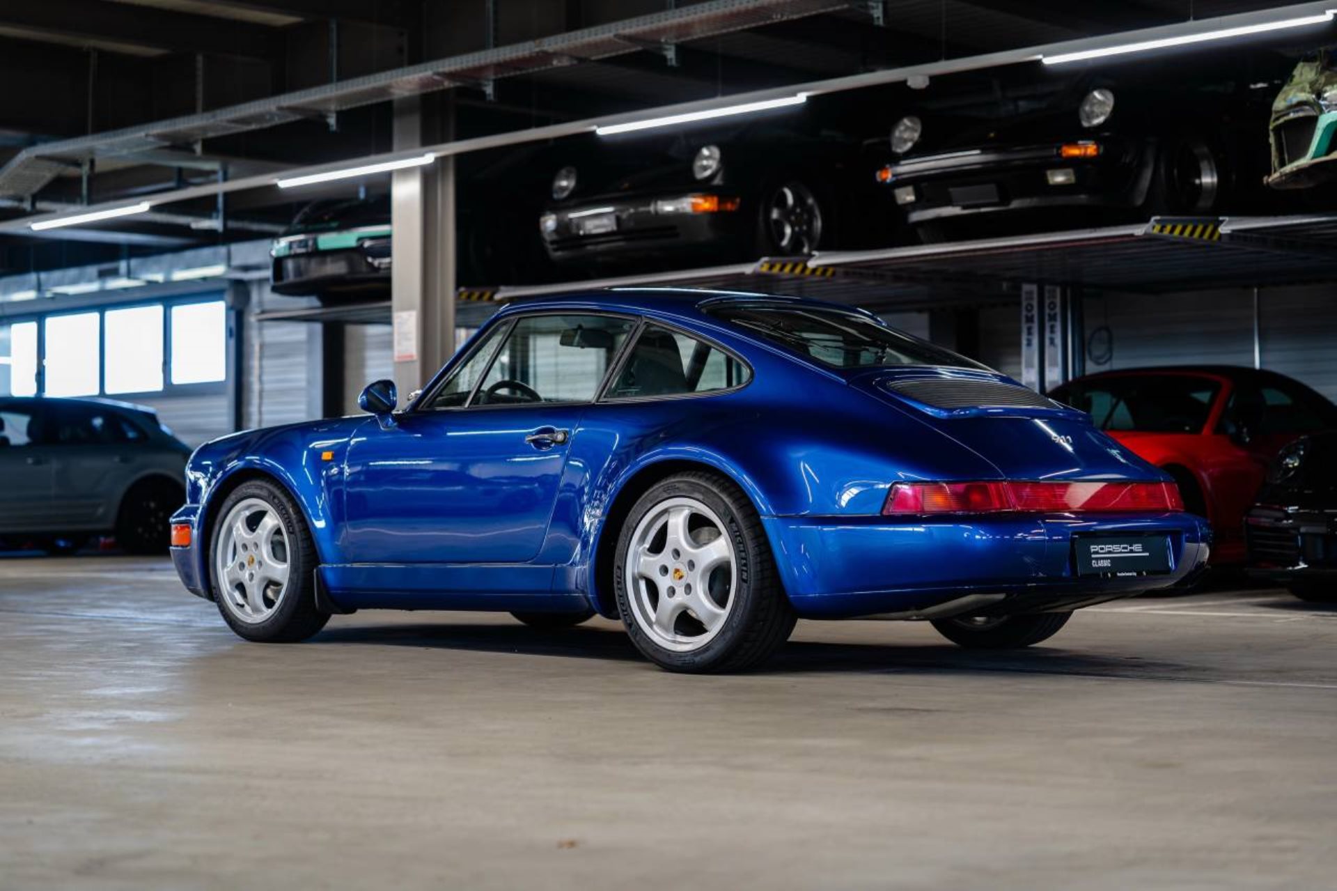 PORSCHE 911 Carrera 2 Coupé-image-2
