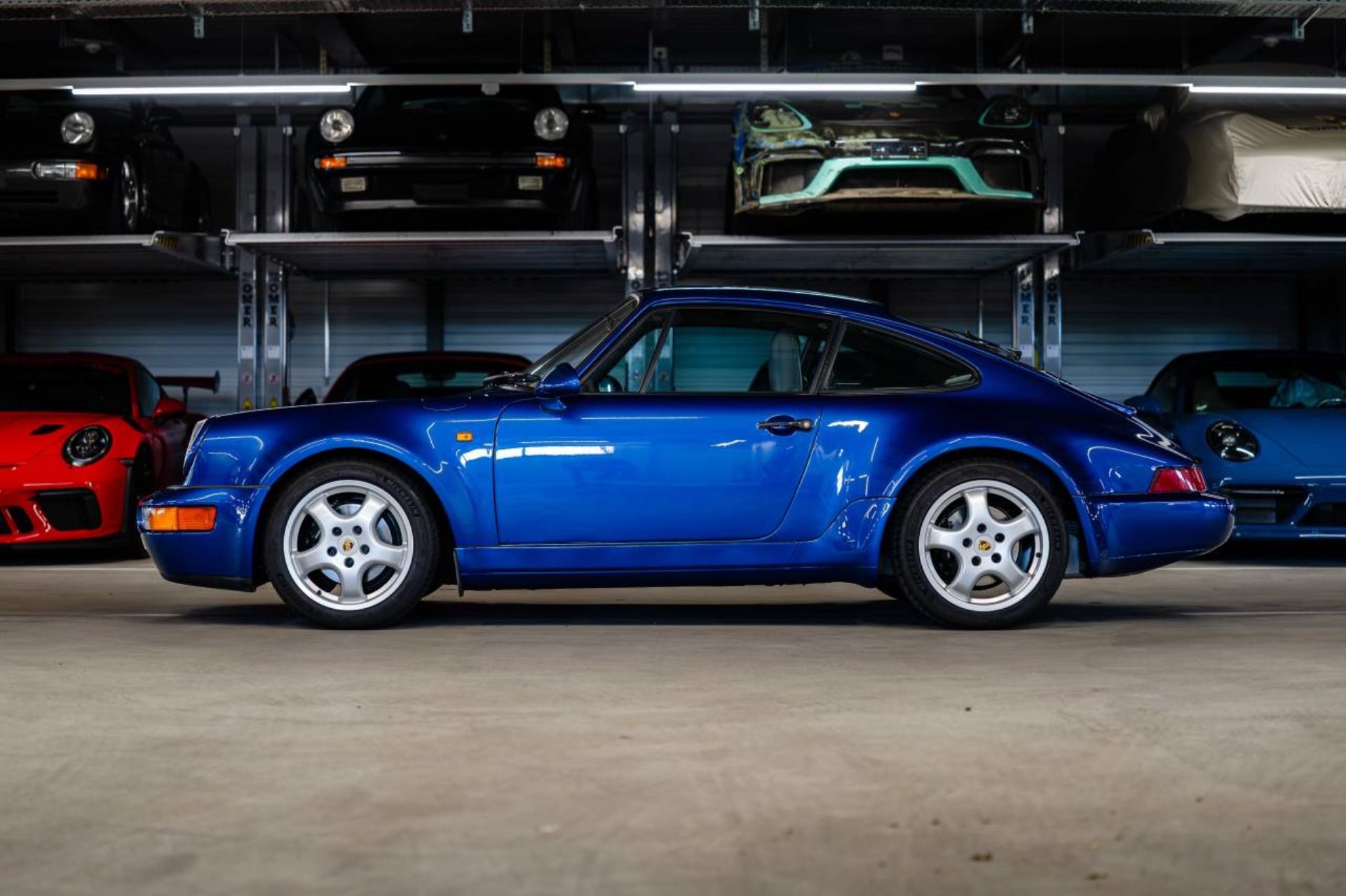 PORSCHE 911 Carrera 2 Coupé-image-1