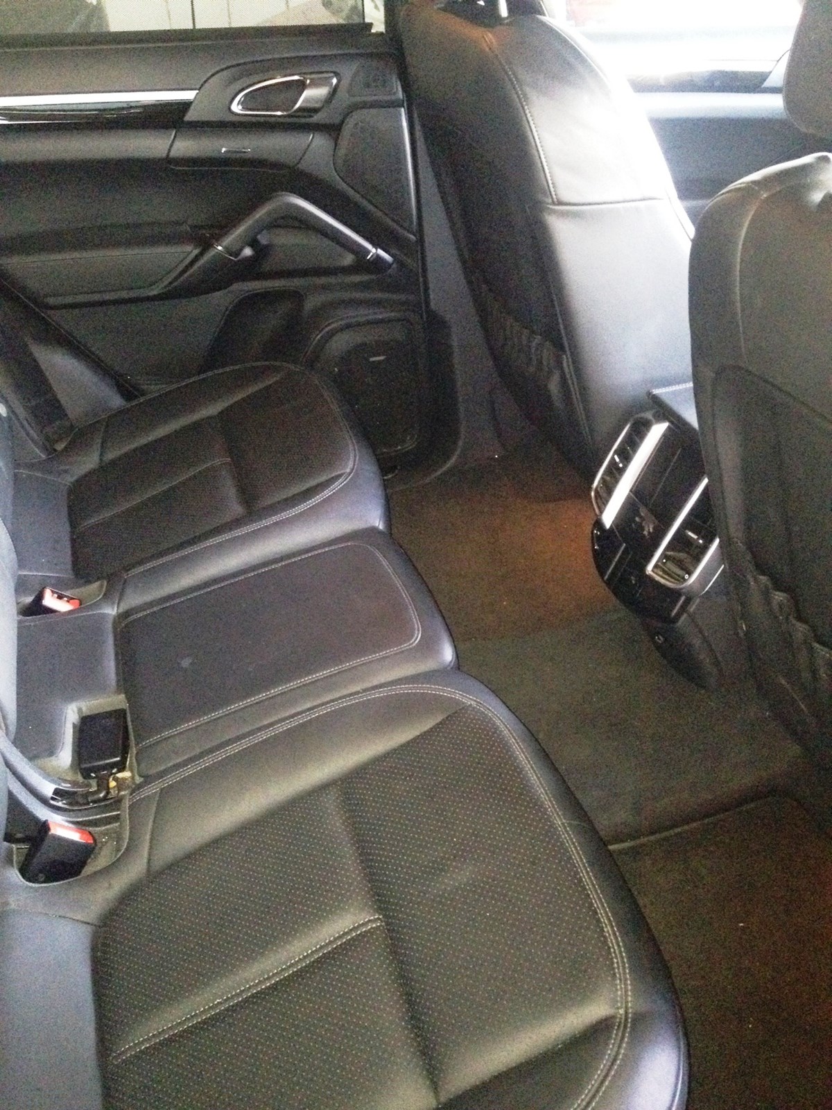 PORSCHE Cayenne S-image-8