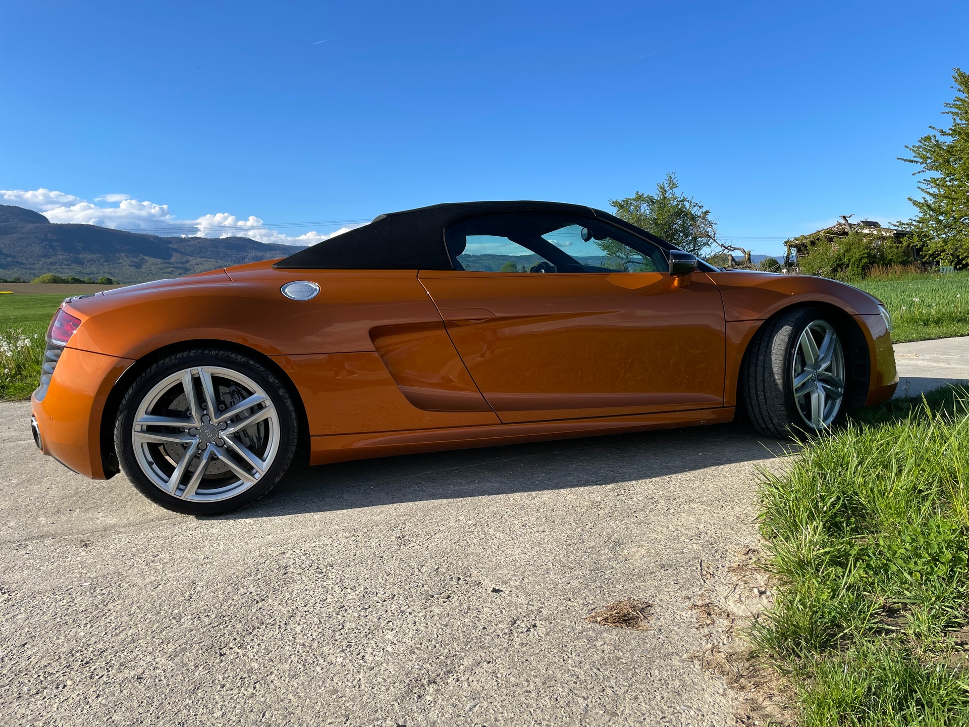 AUDI R8 Spyder 5.2 S-Tronic-image-4