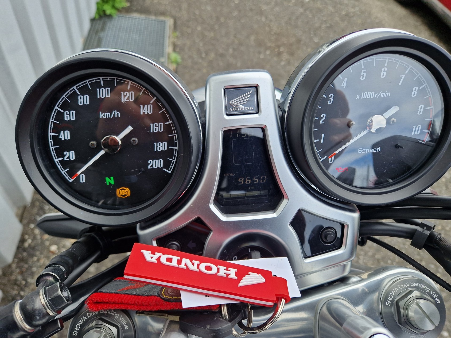 HONDA CB 1100 RS ABS KUNDENAUFTRAG-showroom-element-3