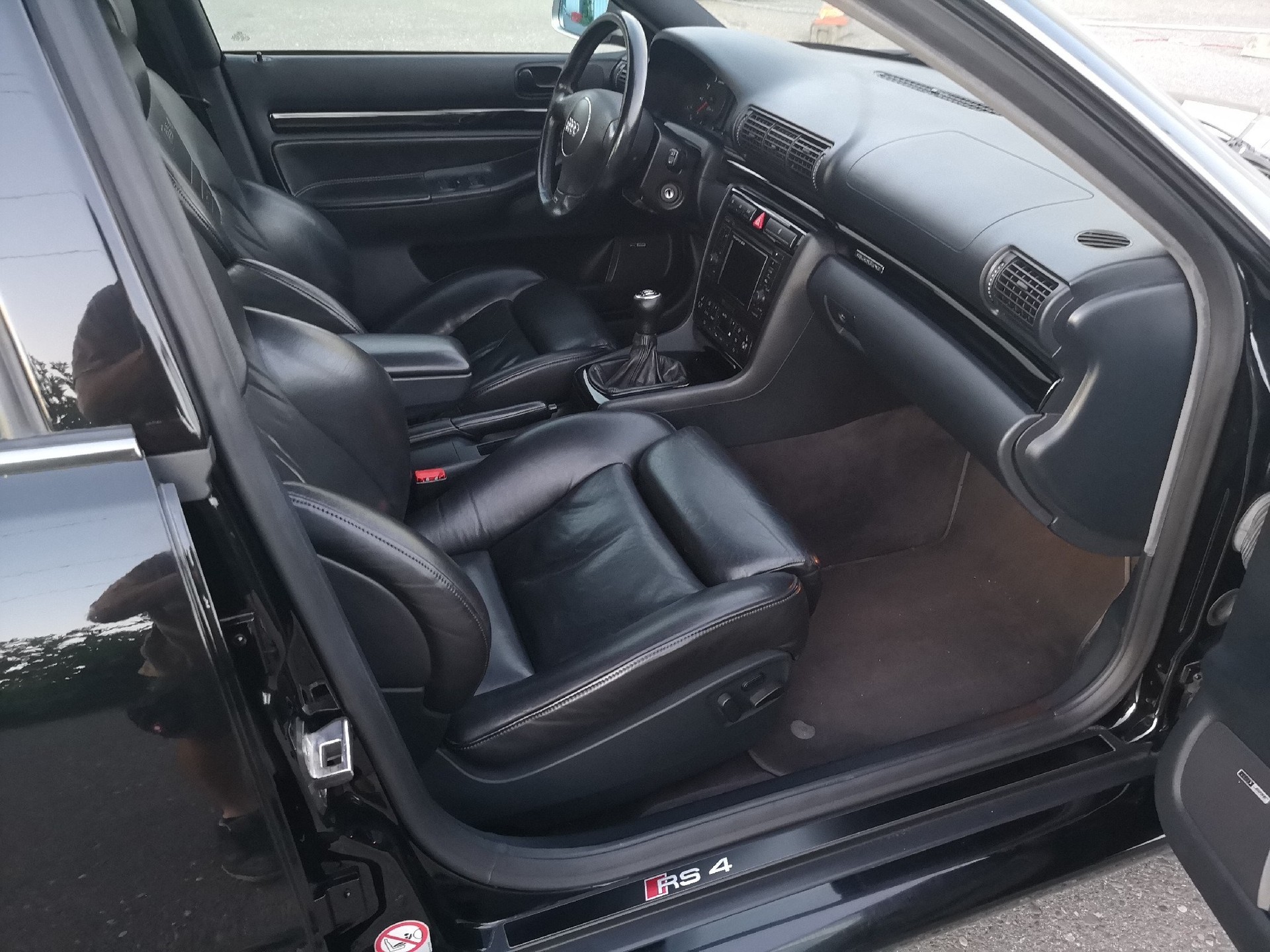 AUDI RS4 Avant quattro-image-13