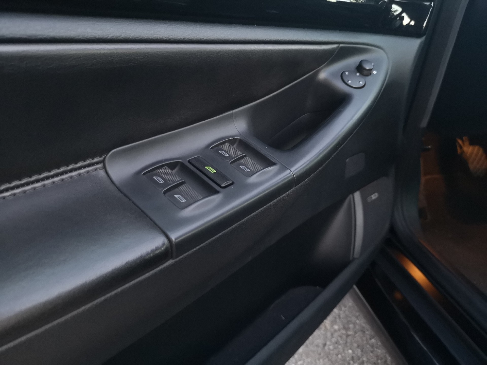 AUDI RS4 Avant quattro-image-18