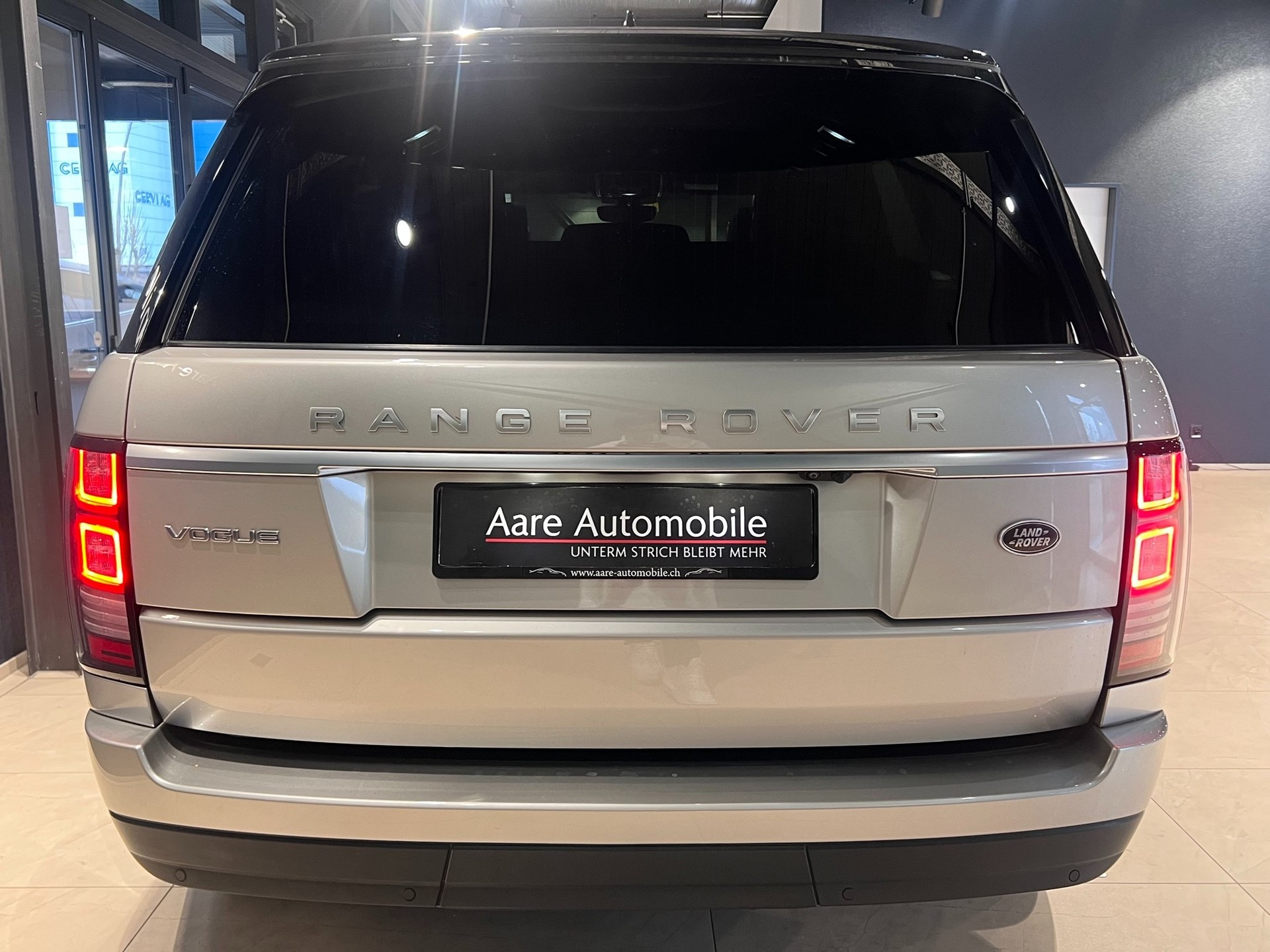 LAND ROVER Range Rover 3.0 V6 SC Vogue Automatic-image-4