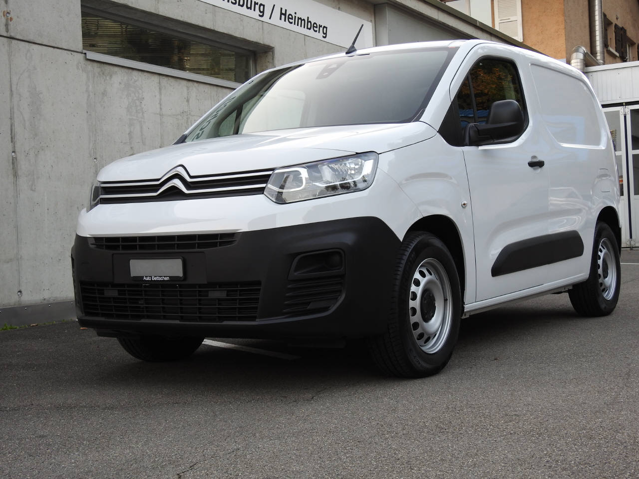 CITROEN e-Berlingo 1000 M 50kWh Swiss Edition-image-5