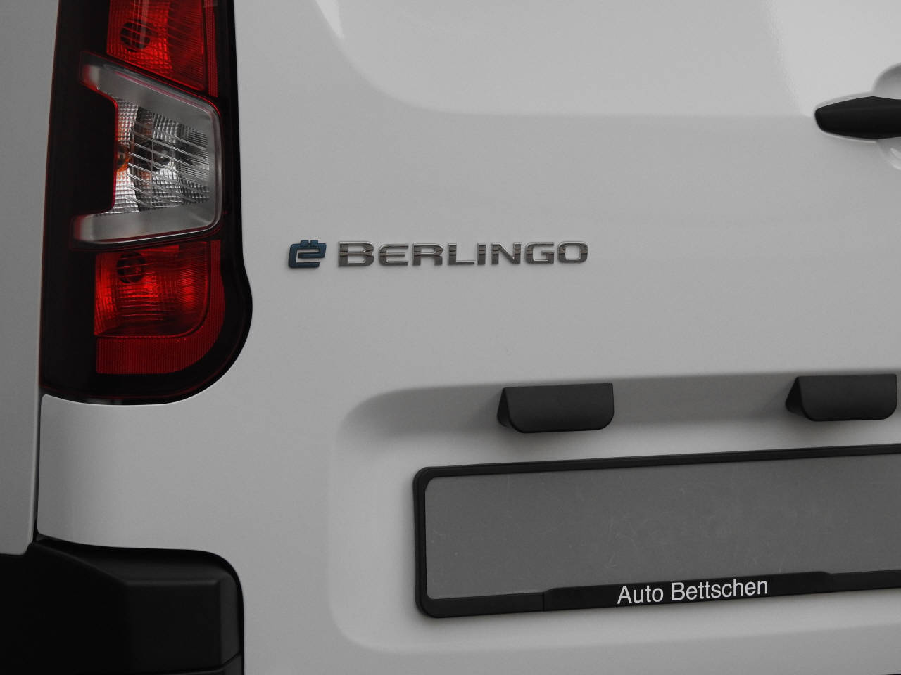 CITROEN e-Berlingo 1000 M 50kWh Swiss Edition-image-15