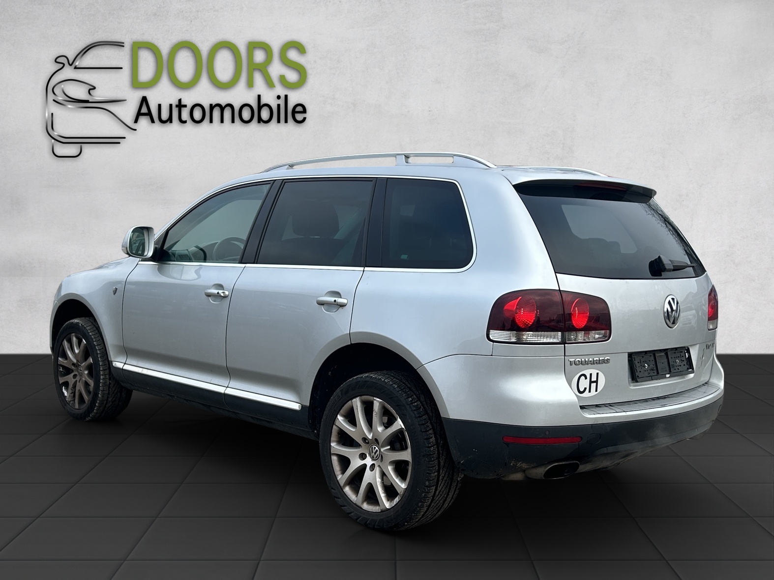 VW Touareg 5.0 TDI V10 Automatic-image-7