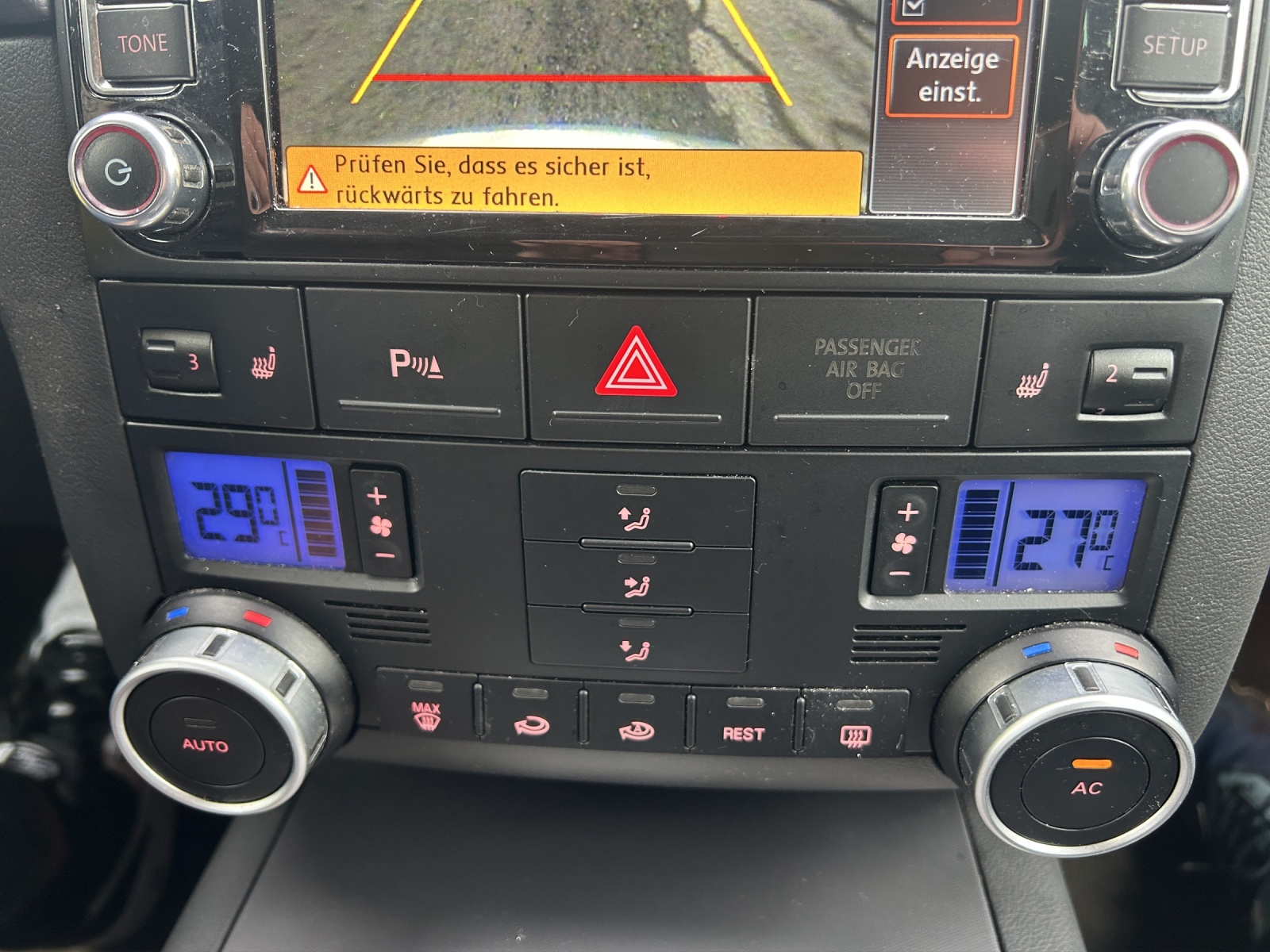 VW Touareg 5.0 TDI V10 Automatic-image-12