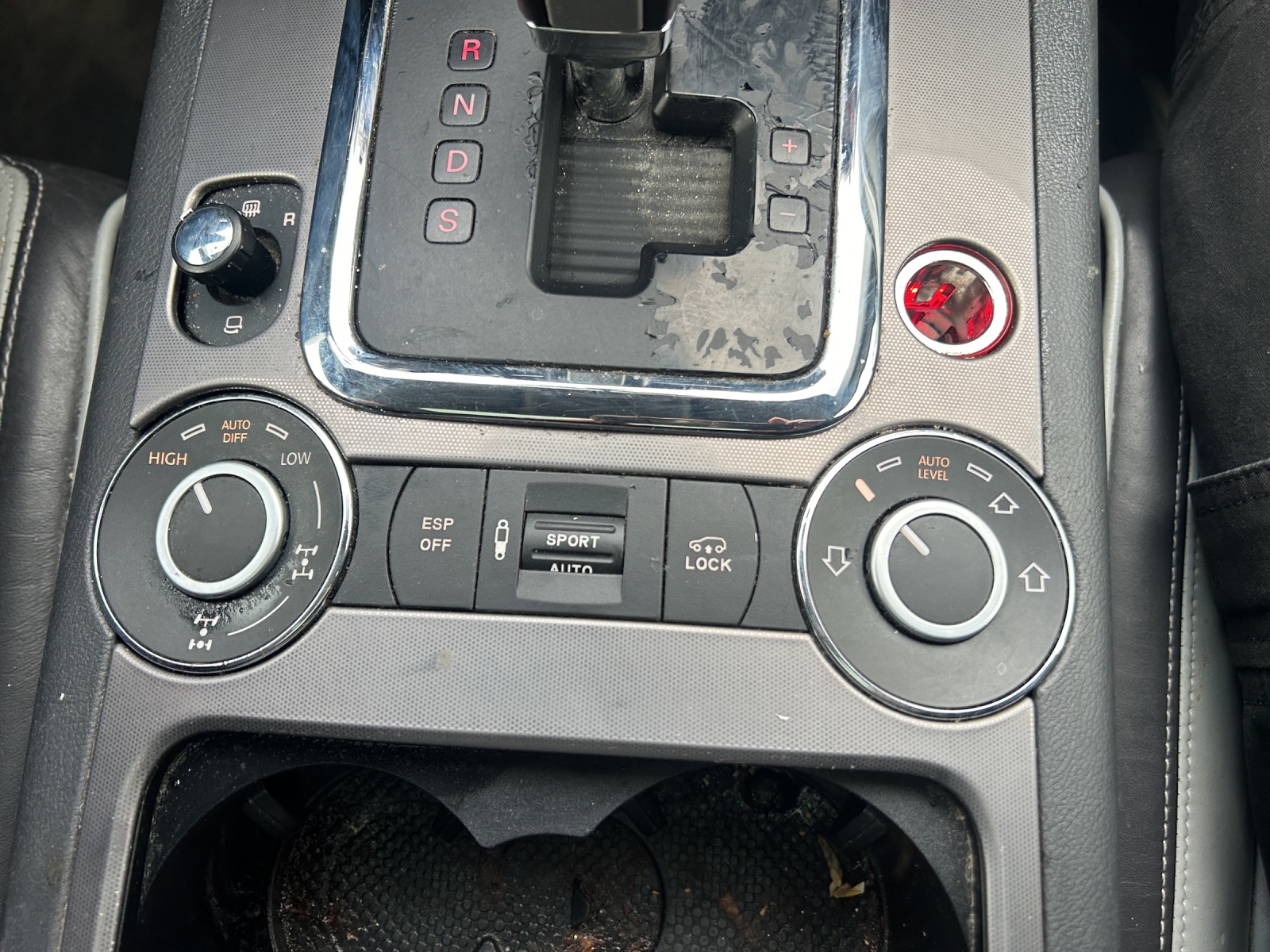 VW Touareg 5.0 TDI V10 Automatic-image-15