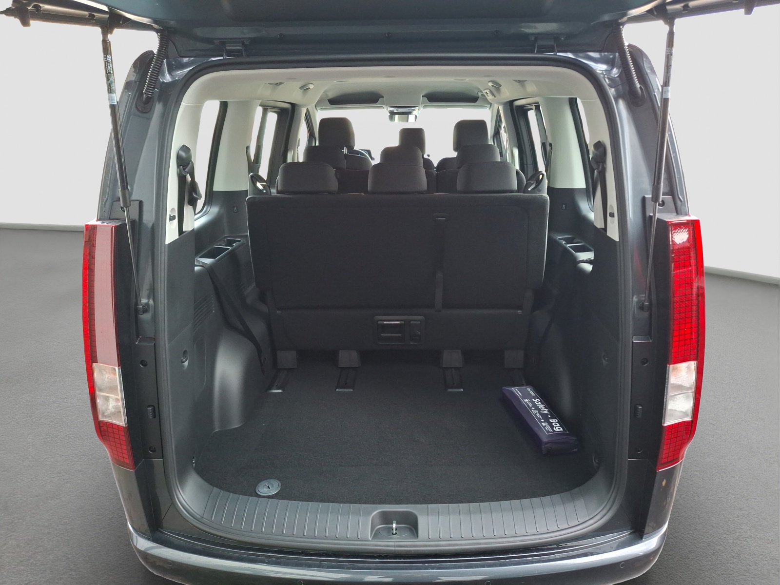 HYUNDAI Staria Wagon 1.6 T-GDi HEV Amplia A-image-14