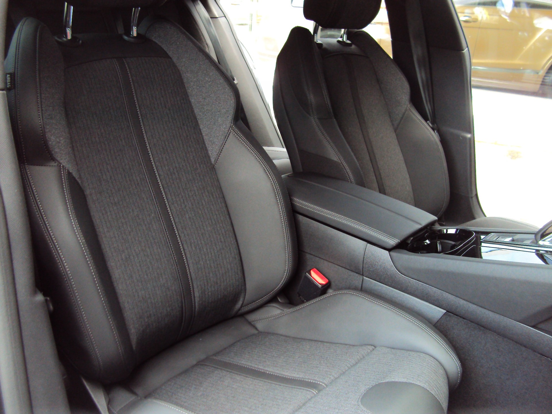 PEUGEOT 508 1.2 PureTech Allure Pack EAT8-image-14